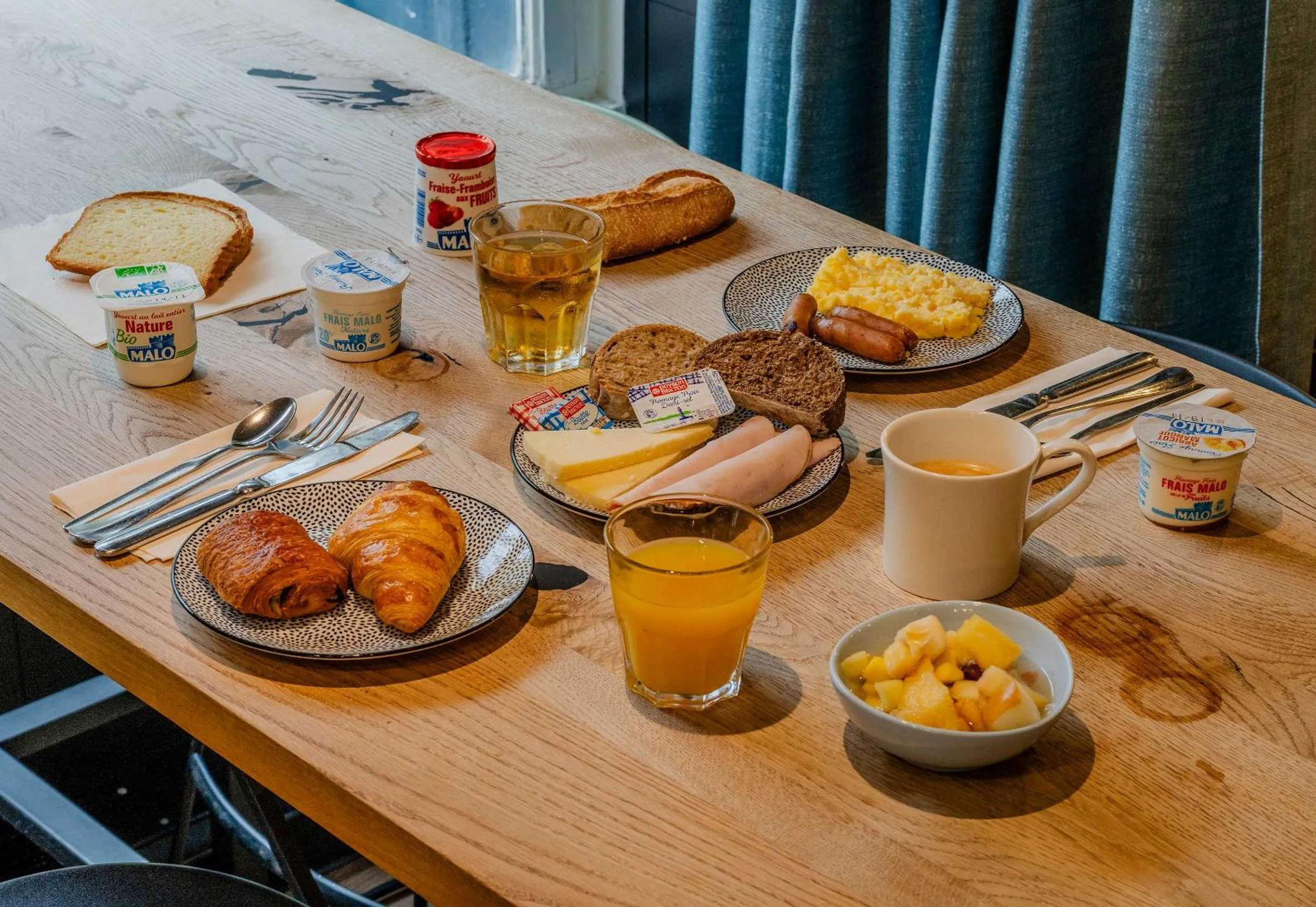 Breakfast in B&B HOTEL Lille Villeneuve d'Ascq Hôtel de Ville