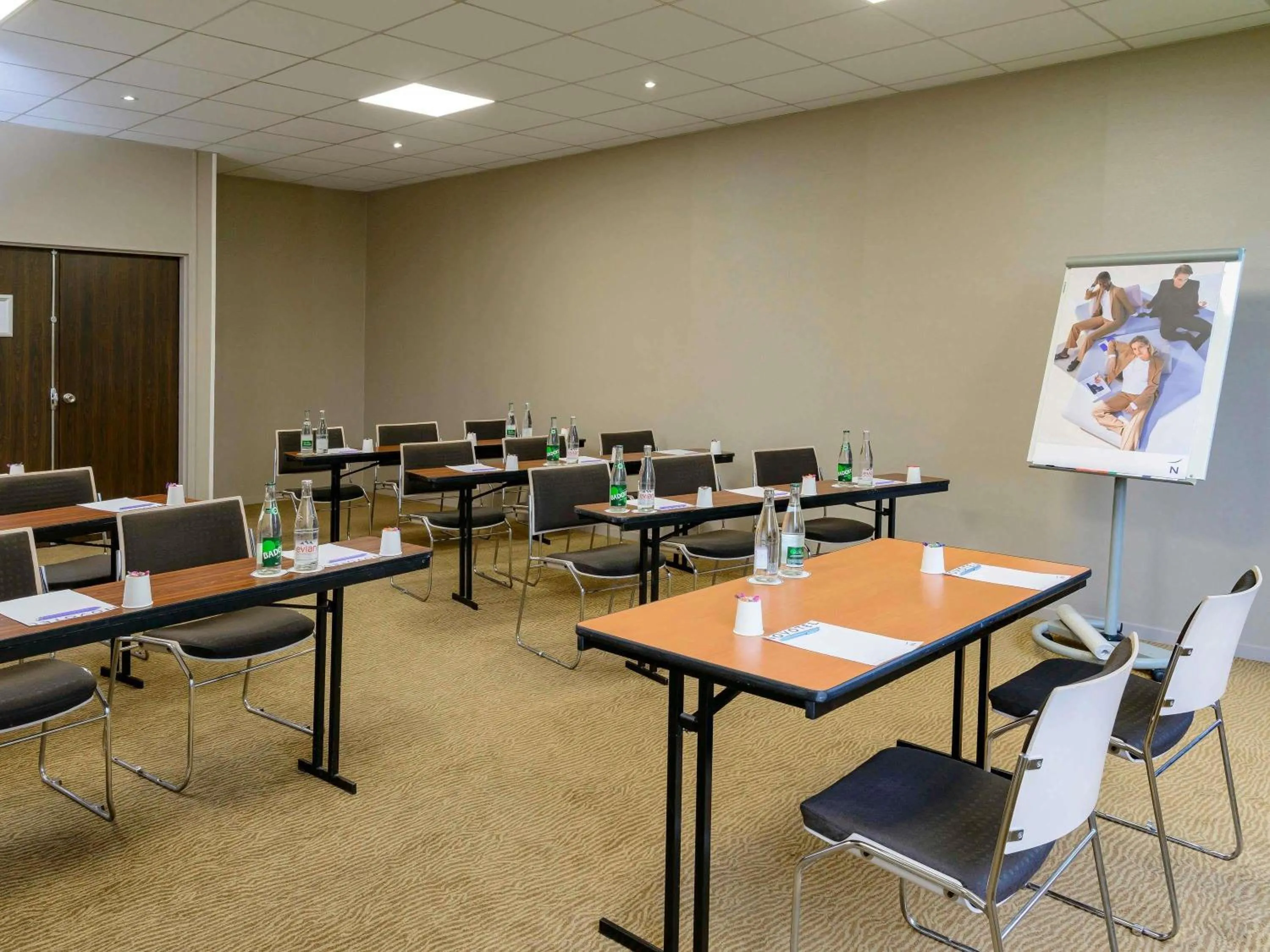 Meeting/conference room in Novotel Bayeux