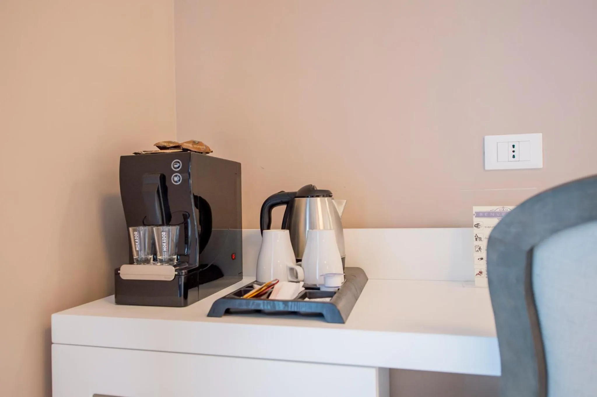 Coffee/tea facilities, Bed in Milazzo Aeolian Sea Port B&B