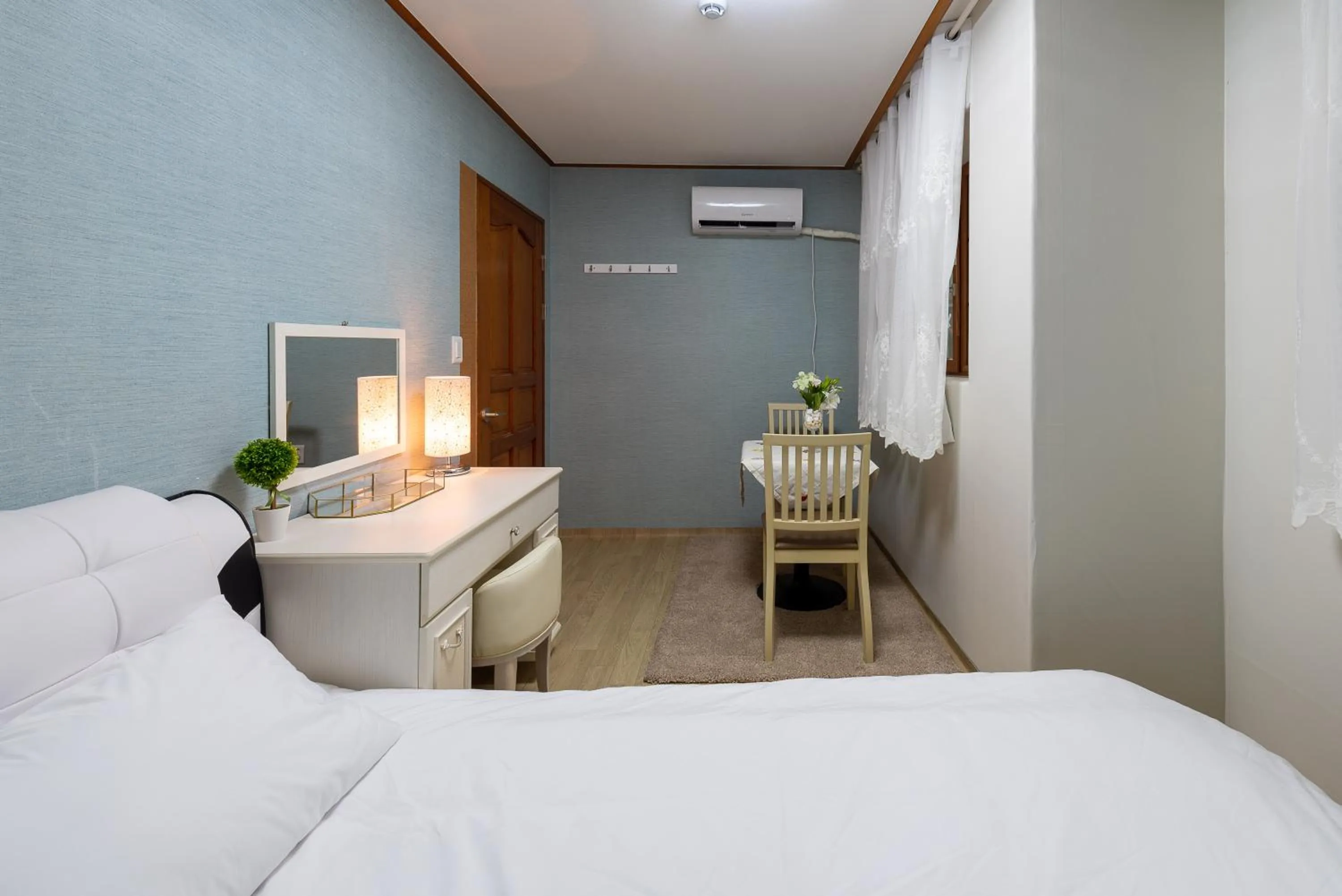 Bed in The Hyu Largo