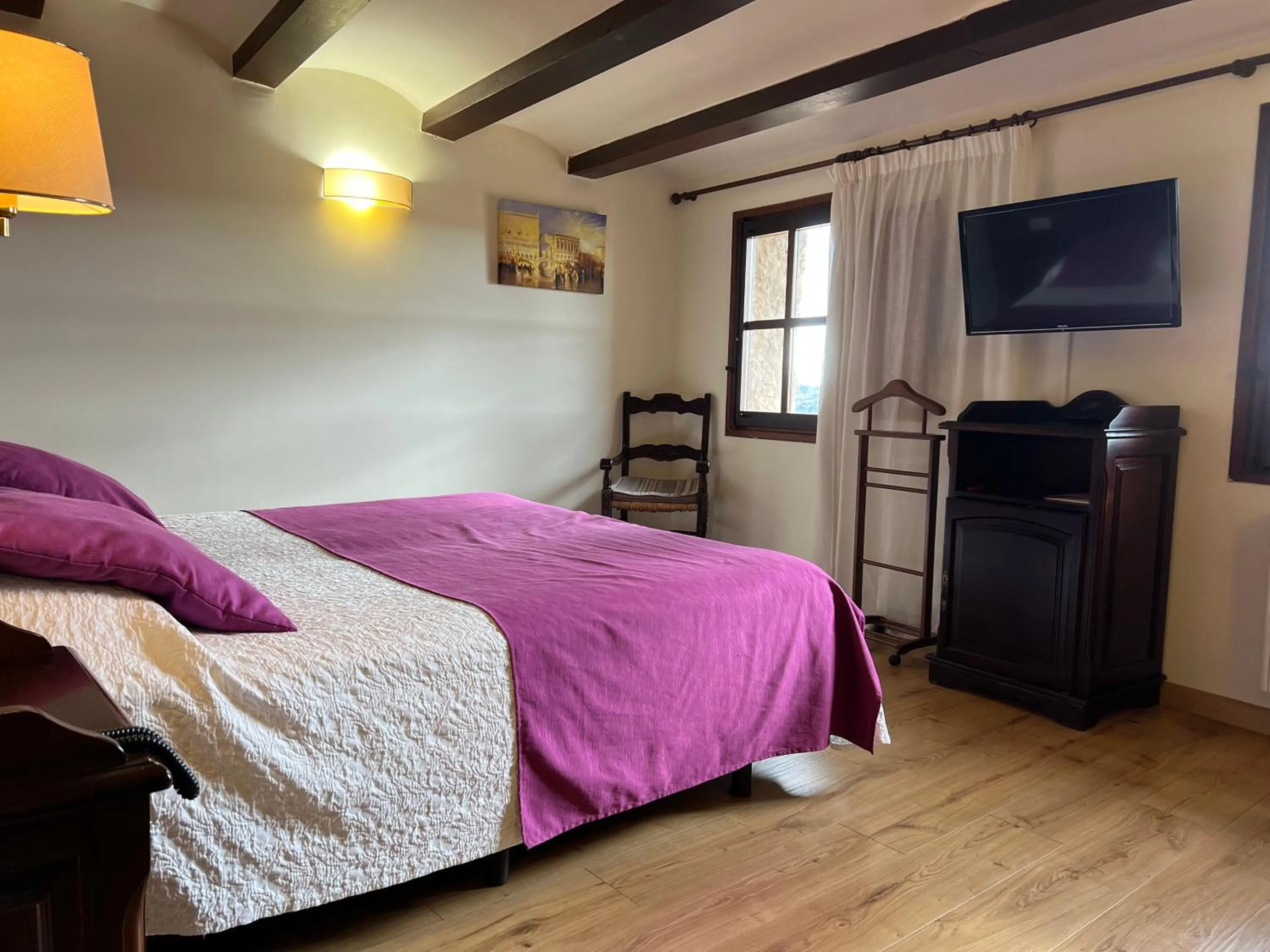 Bedroom, Bed in Hotel Cardenal Ram