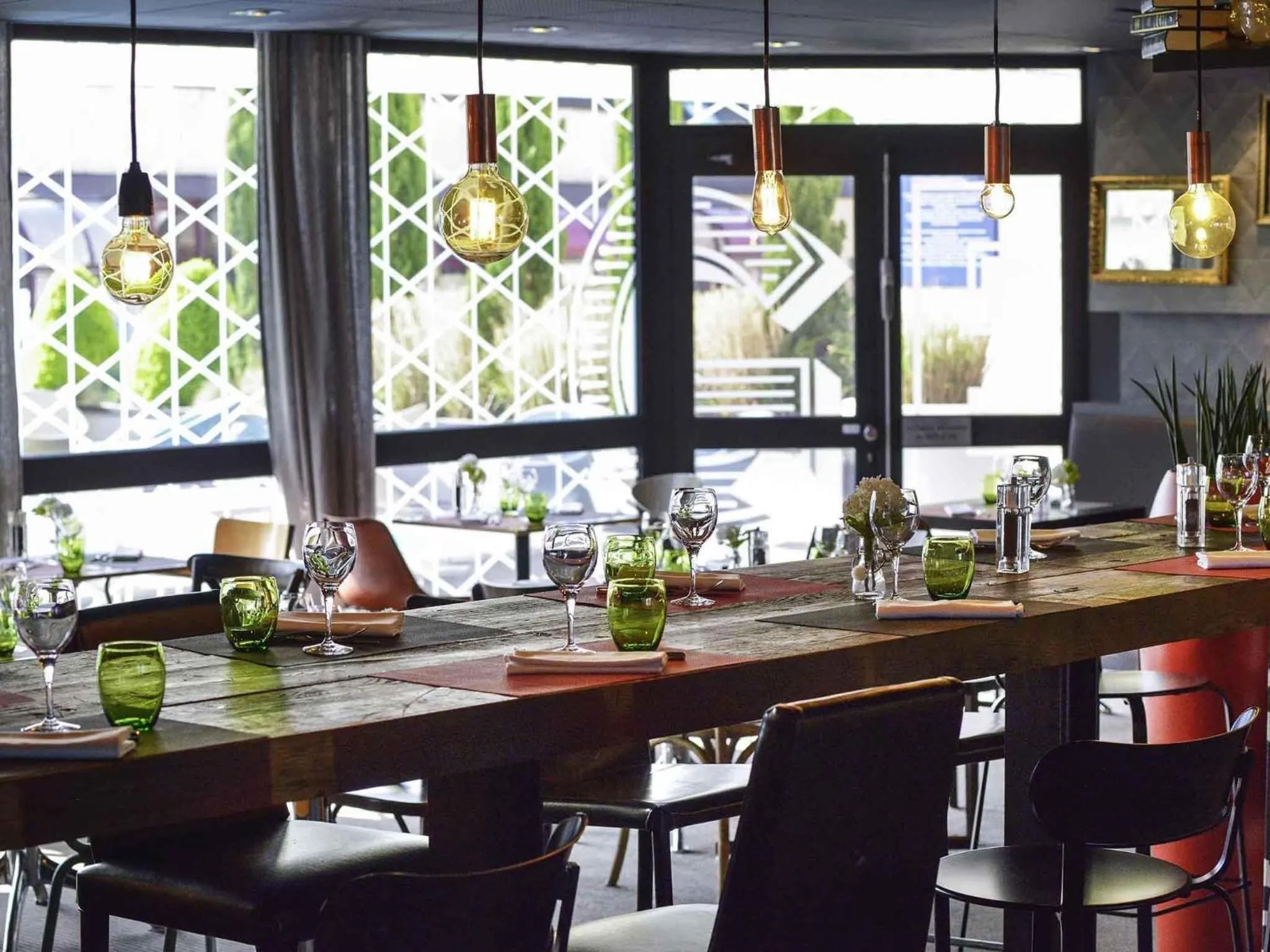 Restaurant/places to eat in Novotel Metz Centre