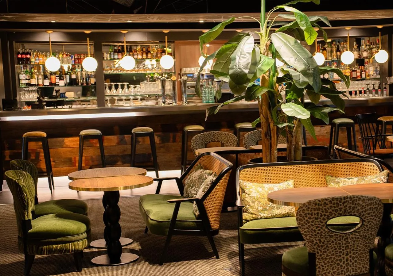 Restaurant/places to eat in Novotel Metz Centre