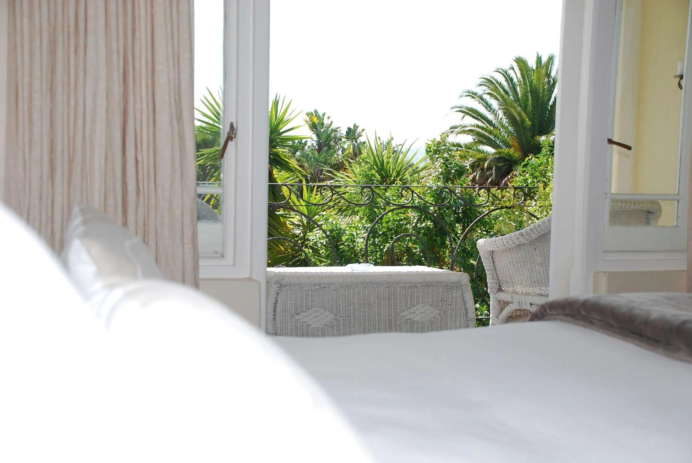 View (from property/room), Bed in Mandalay Guest House Plettenberg Bay