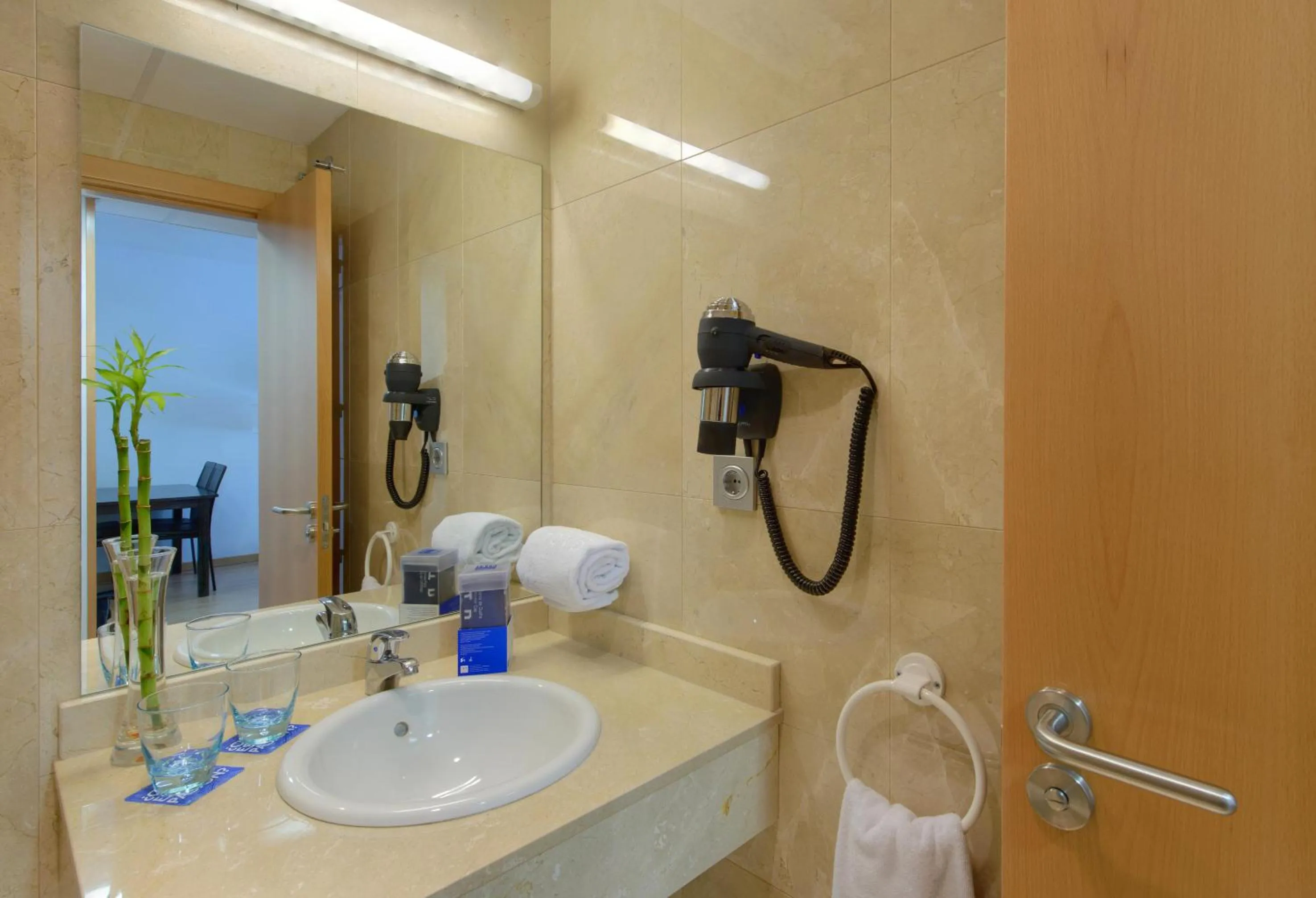 Bathroom in Madrid Airport Suites, Affiliated by Meliá