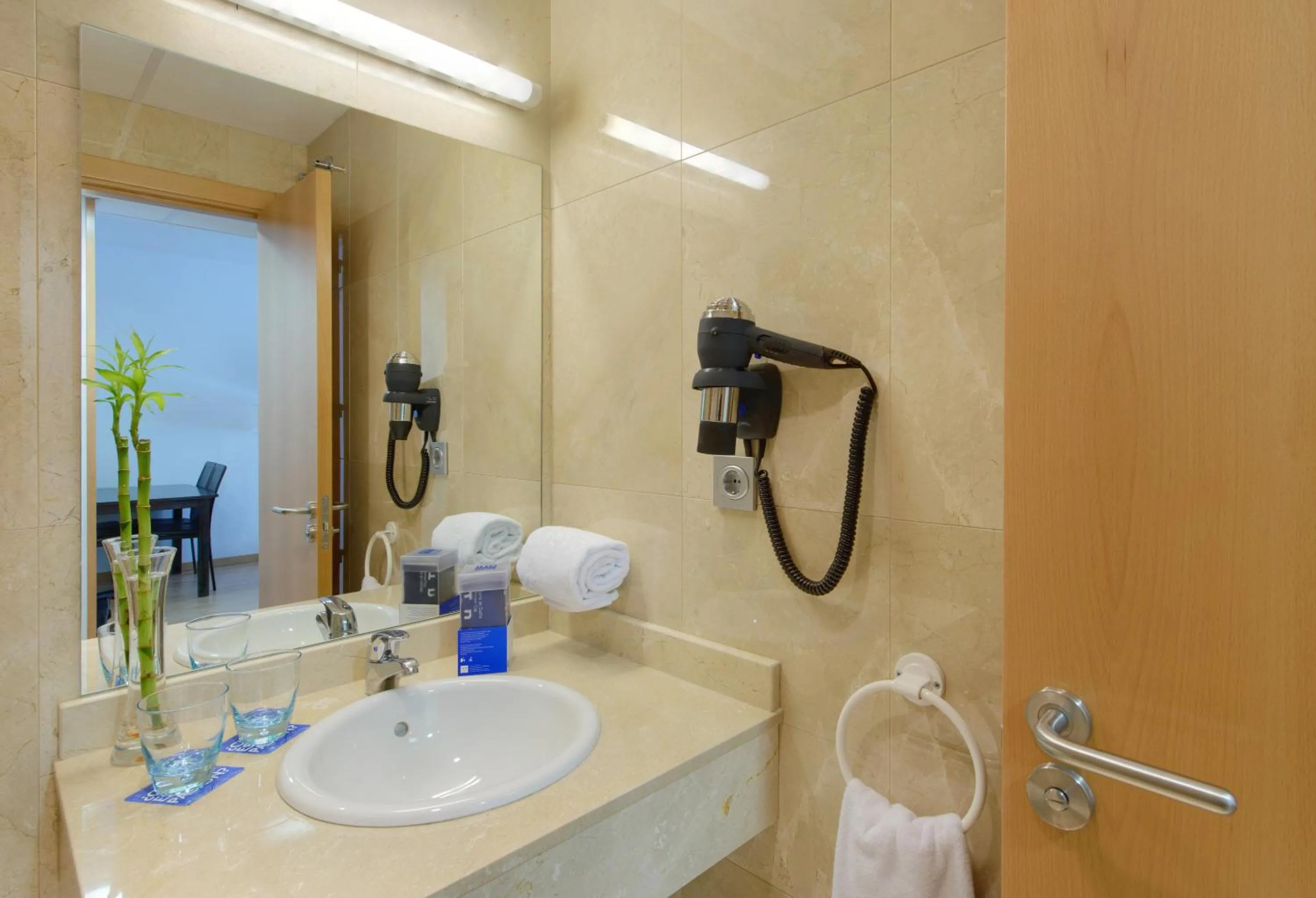 Bathroom in Madrid Airport Suites, Affiliated by Meliá