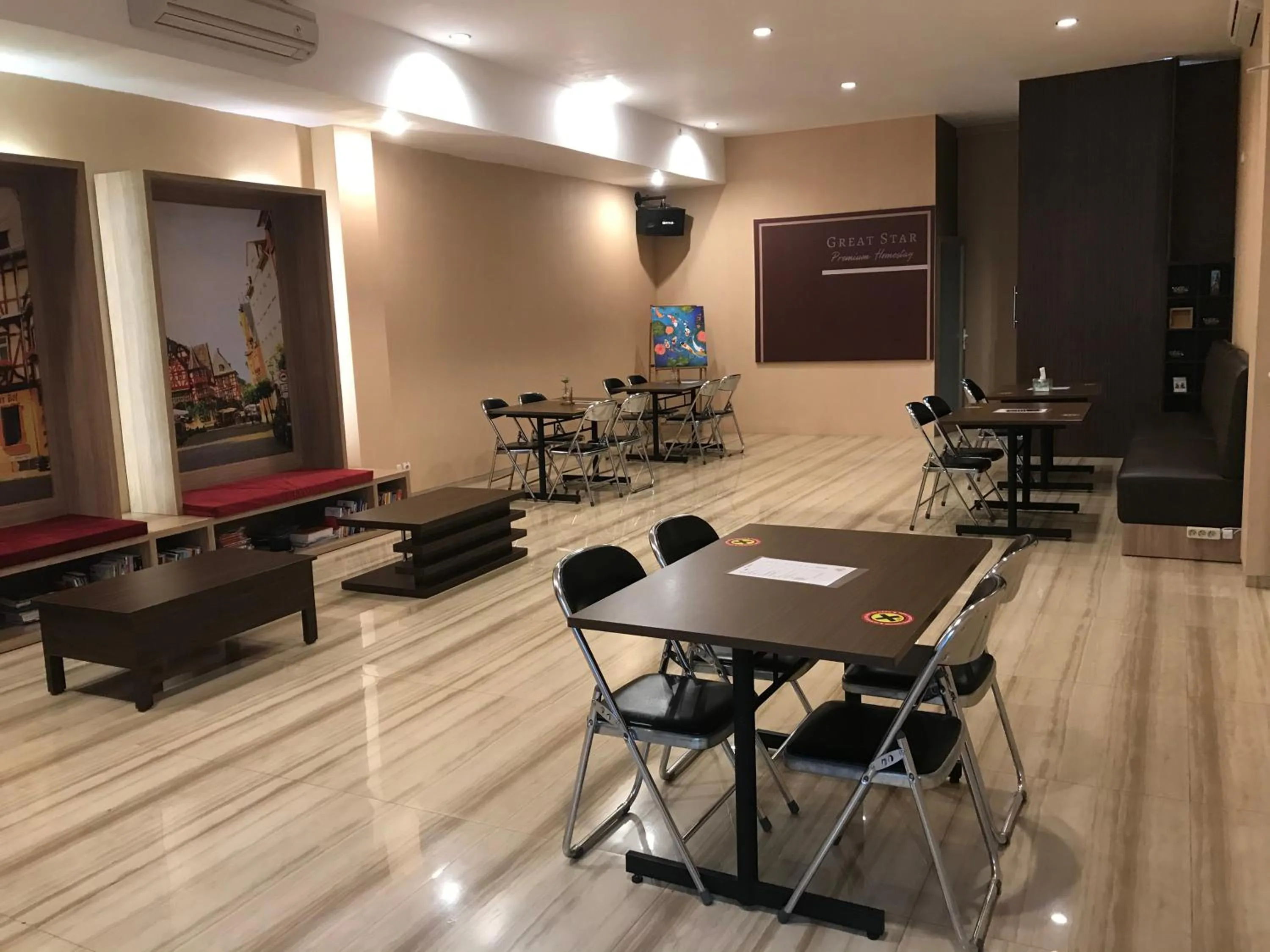 Restaurant/places to eat in Great Star Premium Homestay