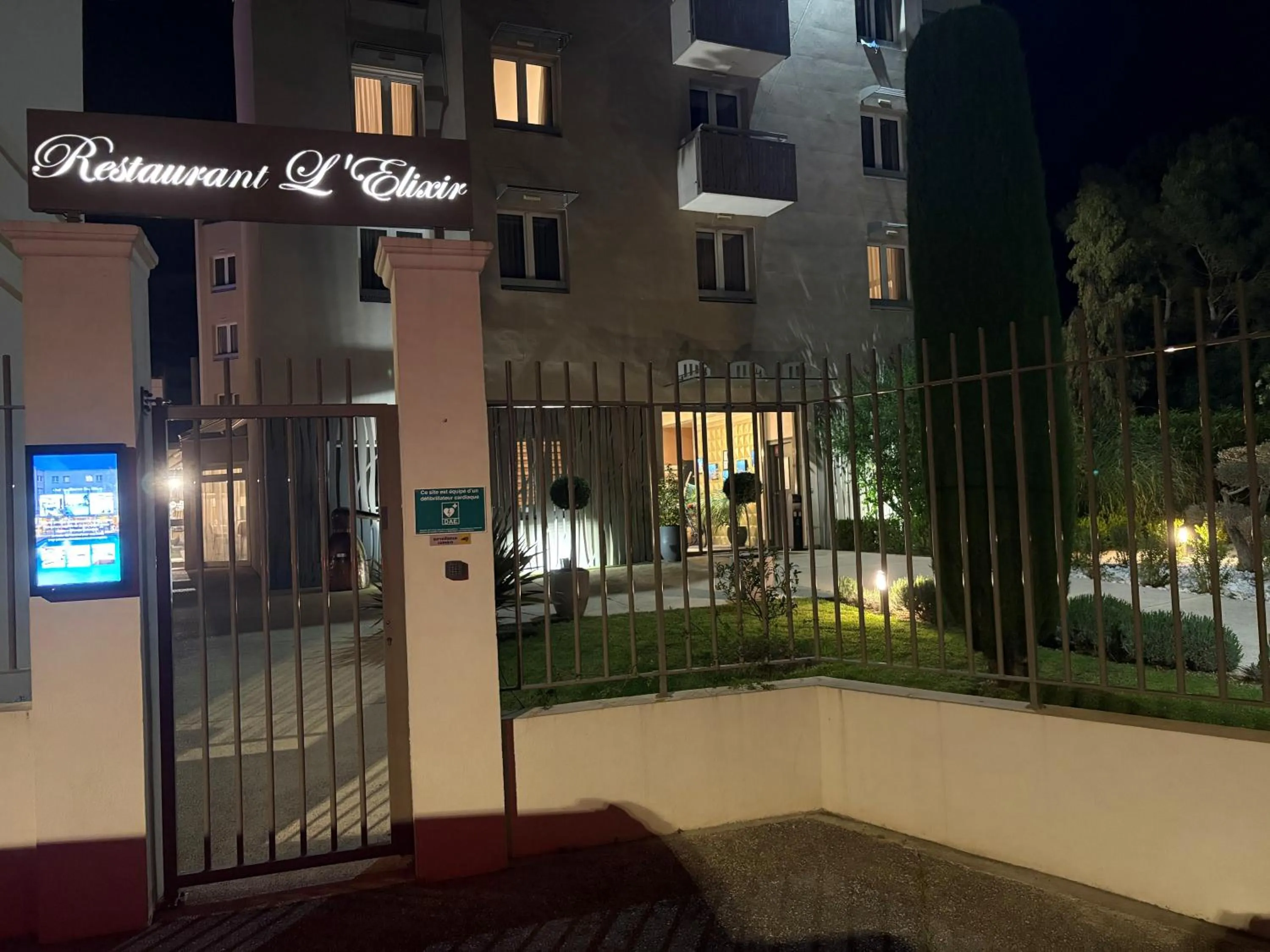 Facade/entrance in Best Western PLUS Elixir Grasse