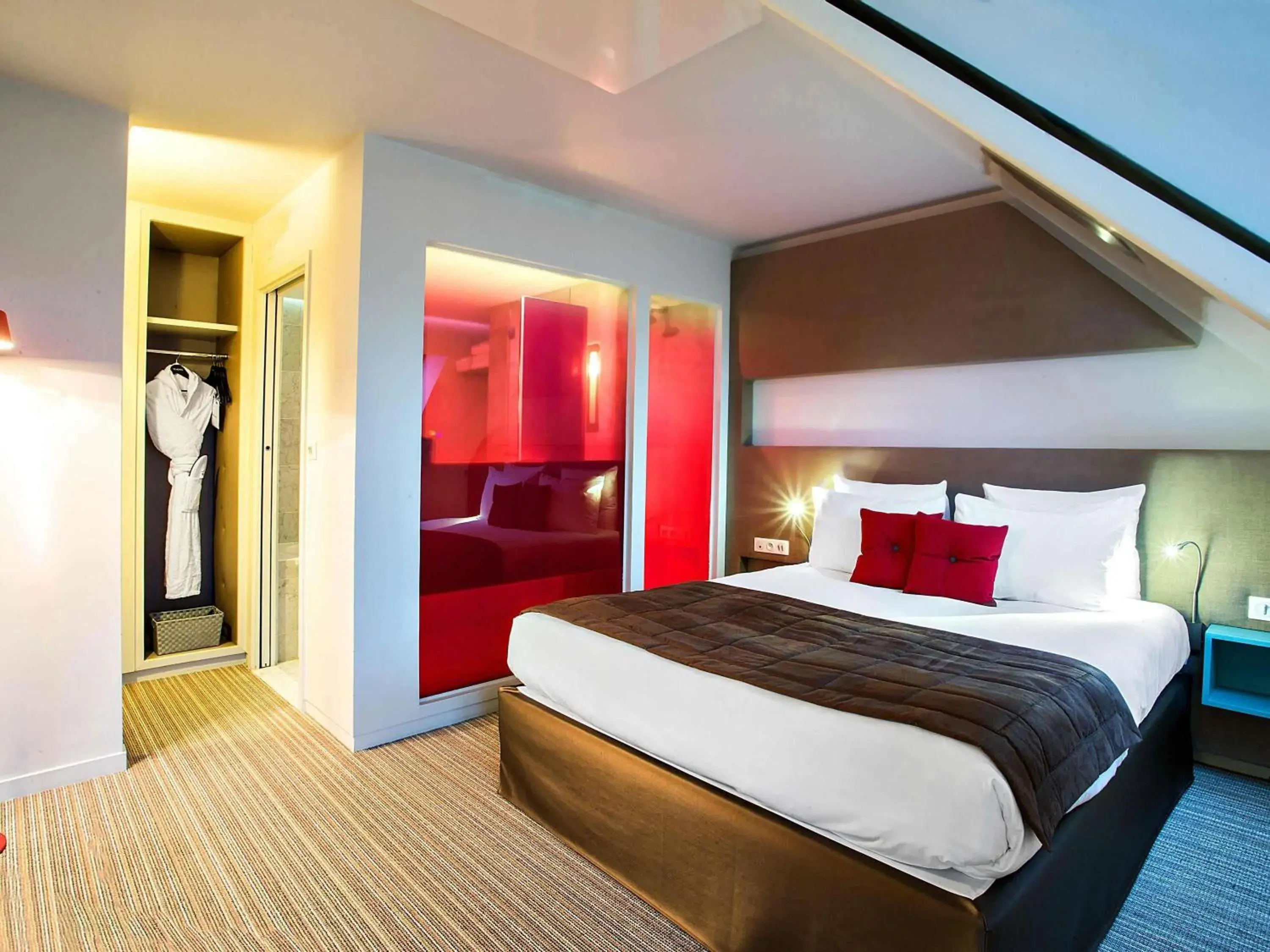 Junior Queen Suite in Novotel Paris Les Halles Junior Queen Suite in Novotel Paris Les Halles