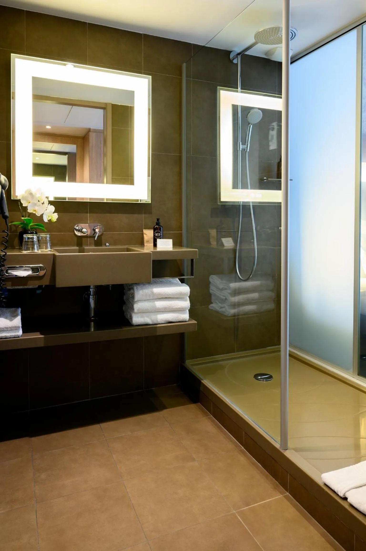 Bathroom in Novotel Paris Les Halles