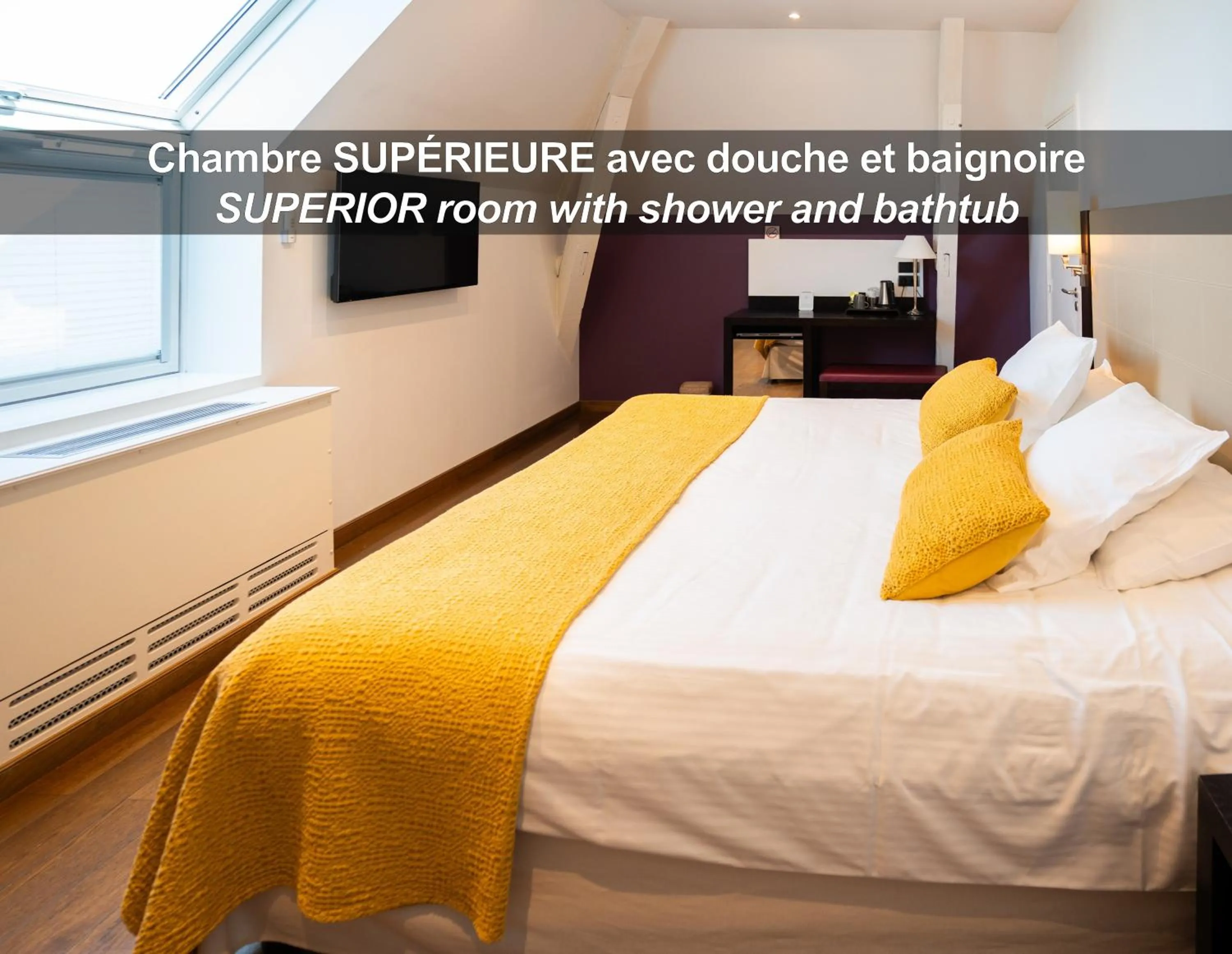 Bed in HÔTEL LA FERME DE BOURRAN - RODEZ - parking privé, soirée étape, bornes voitures électriques