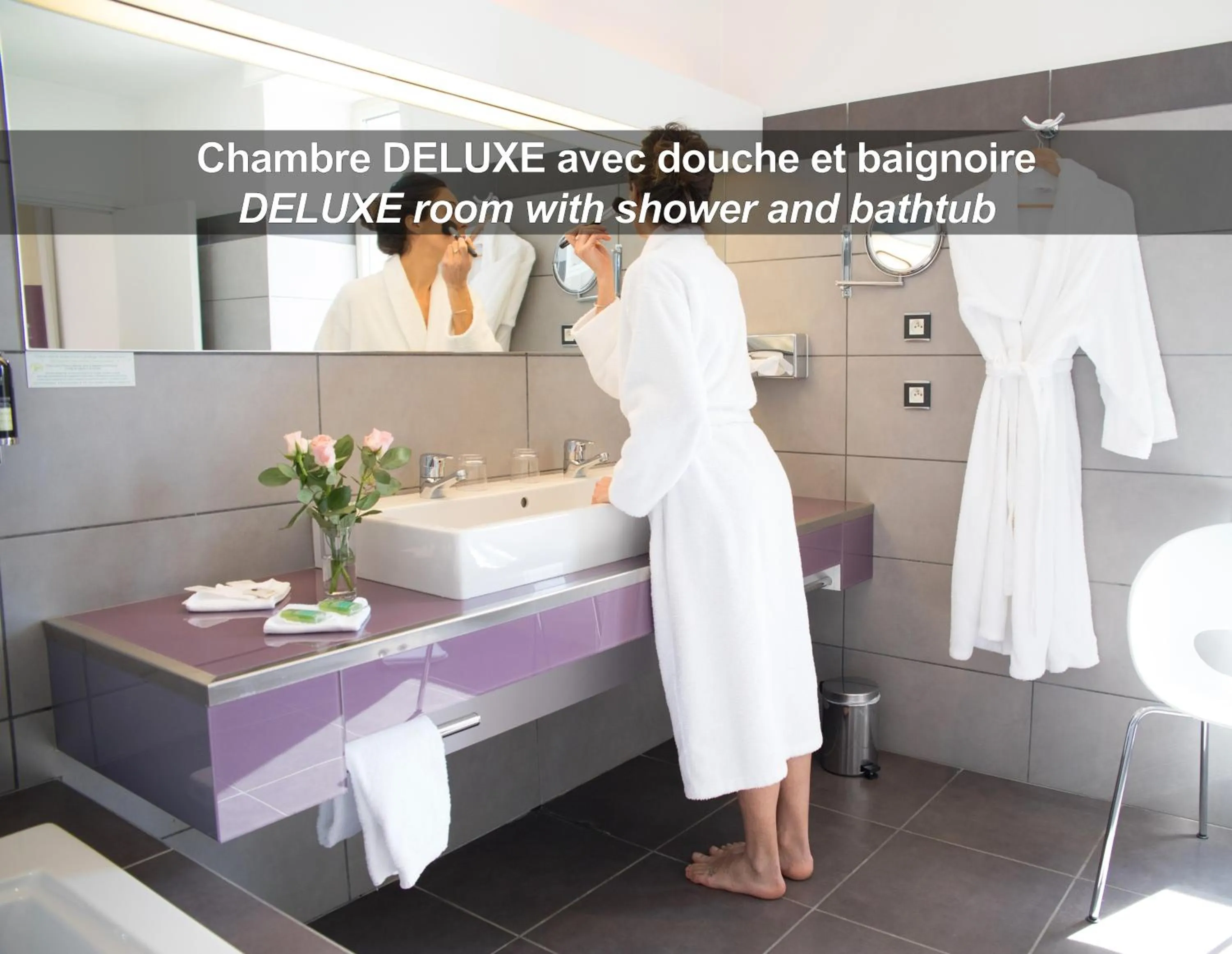 Shower in HÔTEL LA FERME DE BOURRAN - RODEZ - parking privé, soirée étape, bornes voitures électriques