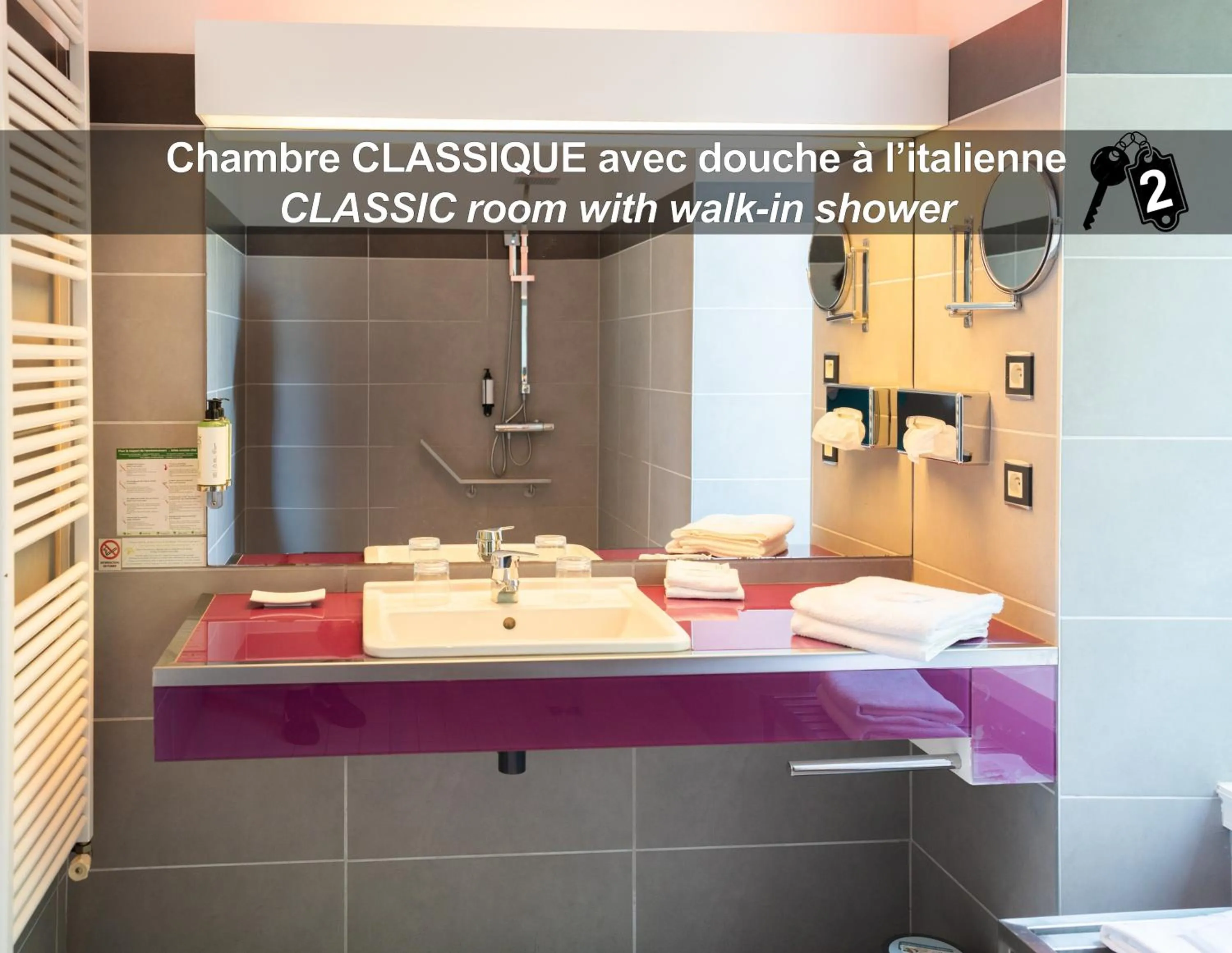 Shower in HÔTEL LA FERME DE BOURRAN - RODEZ - parking privé, soirée étape, bornes voitures électriques