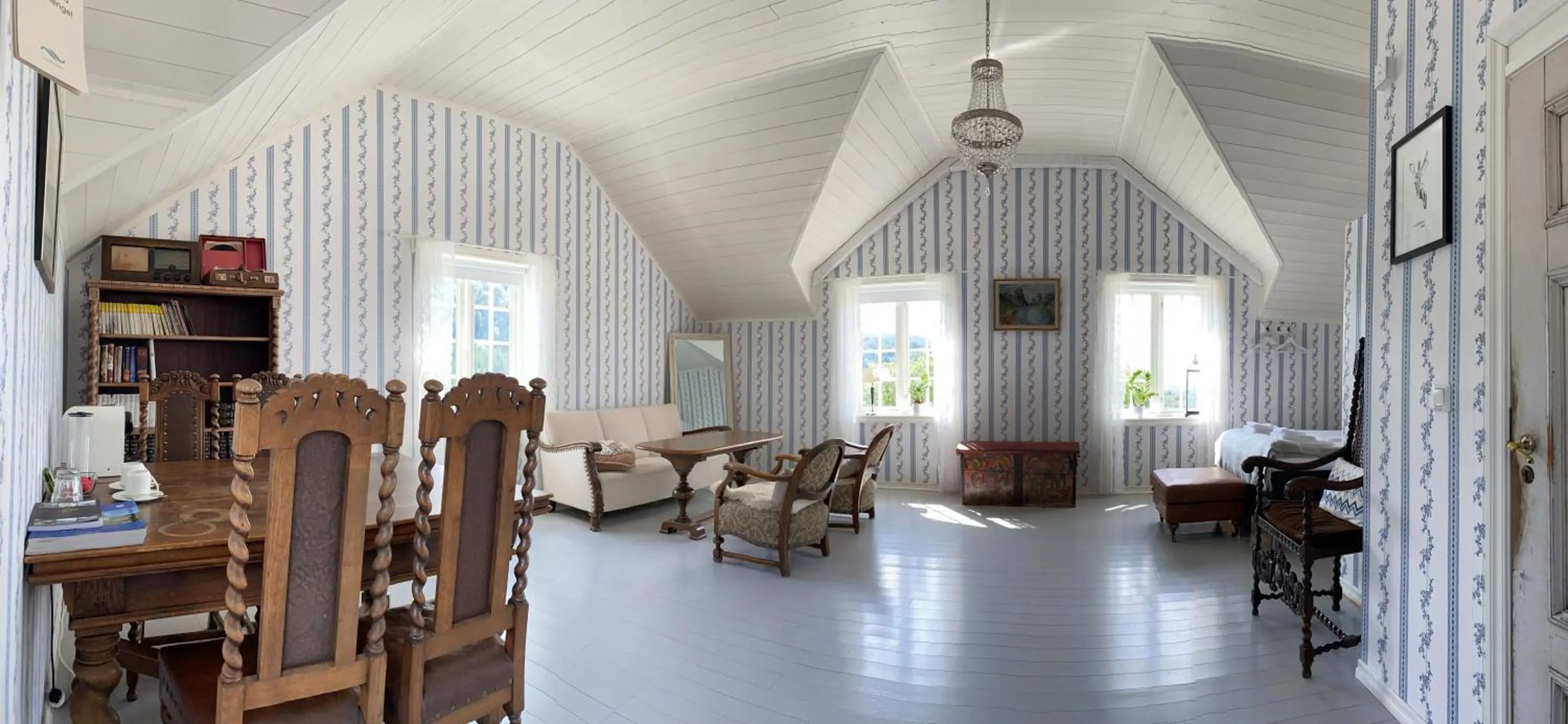 Photo of the whole room in Haaheim Gaard