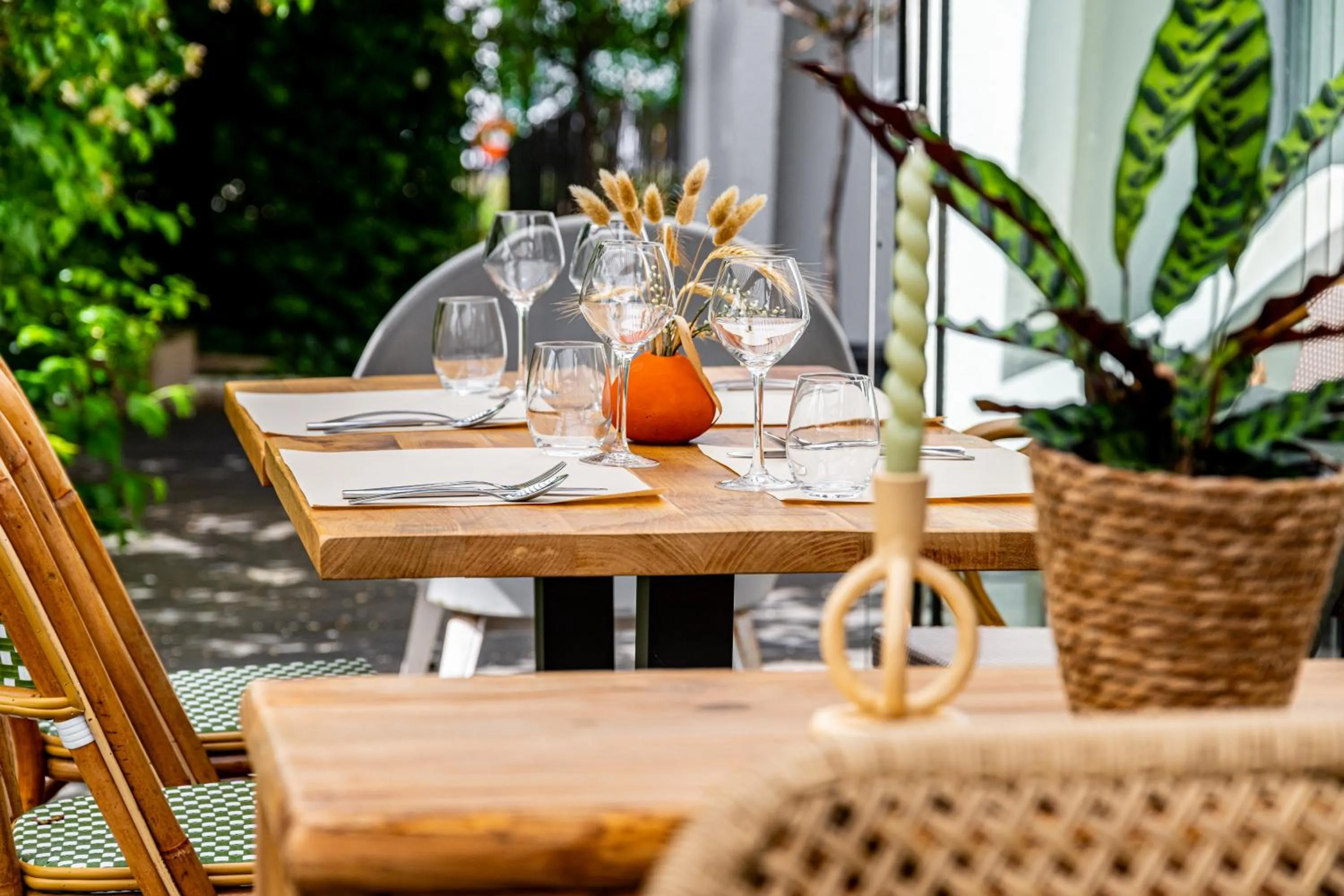 Patio in Mercure Beaune Centre