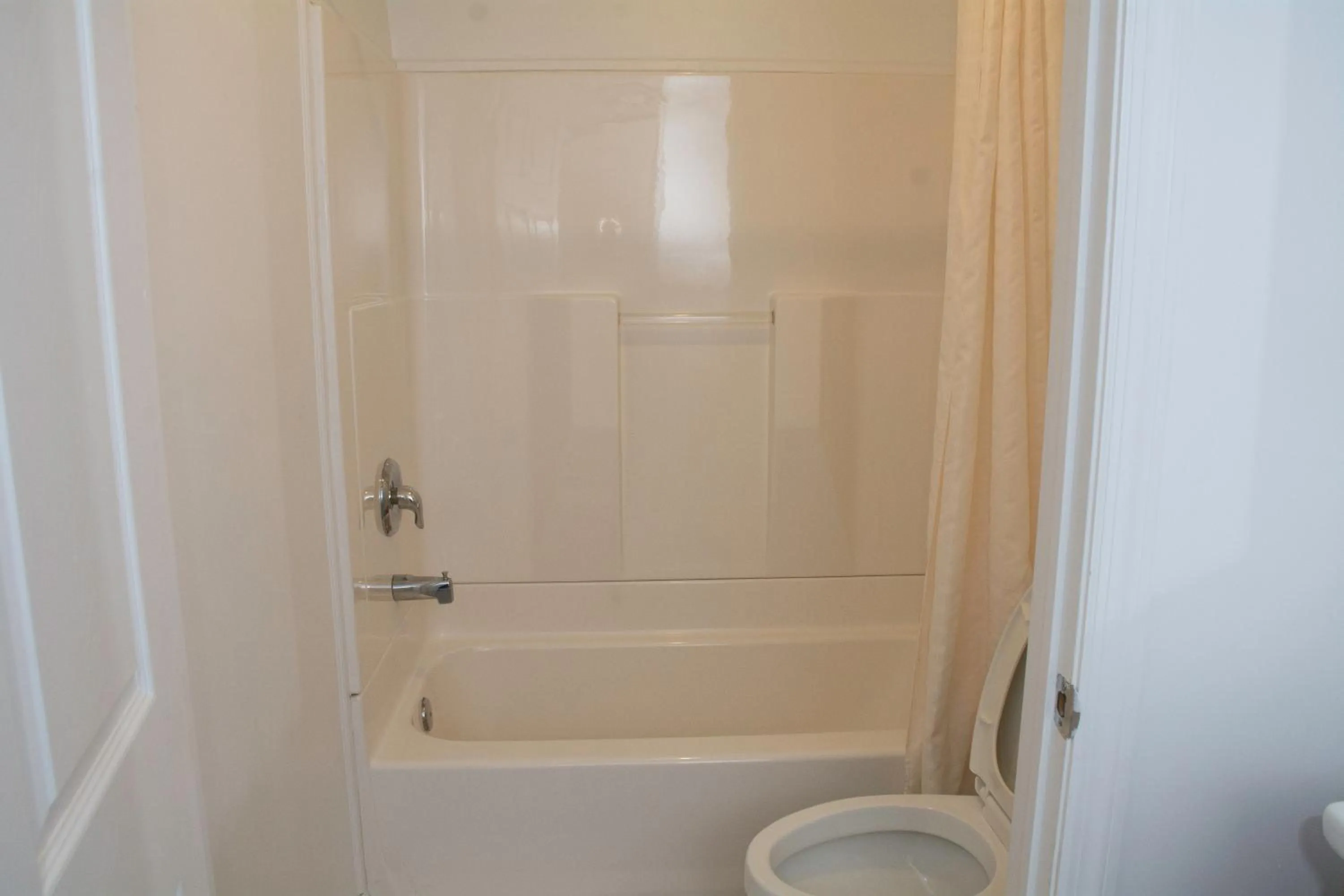 Bathroom in At 9 Motel