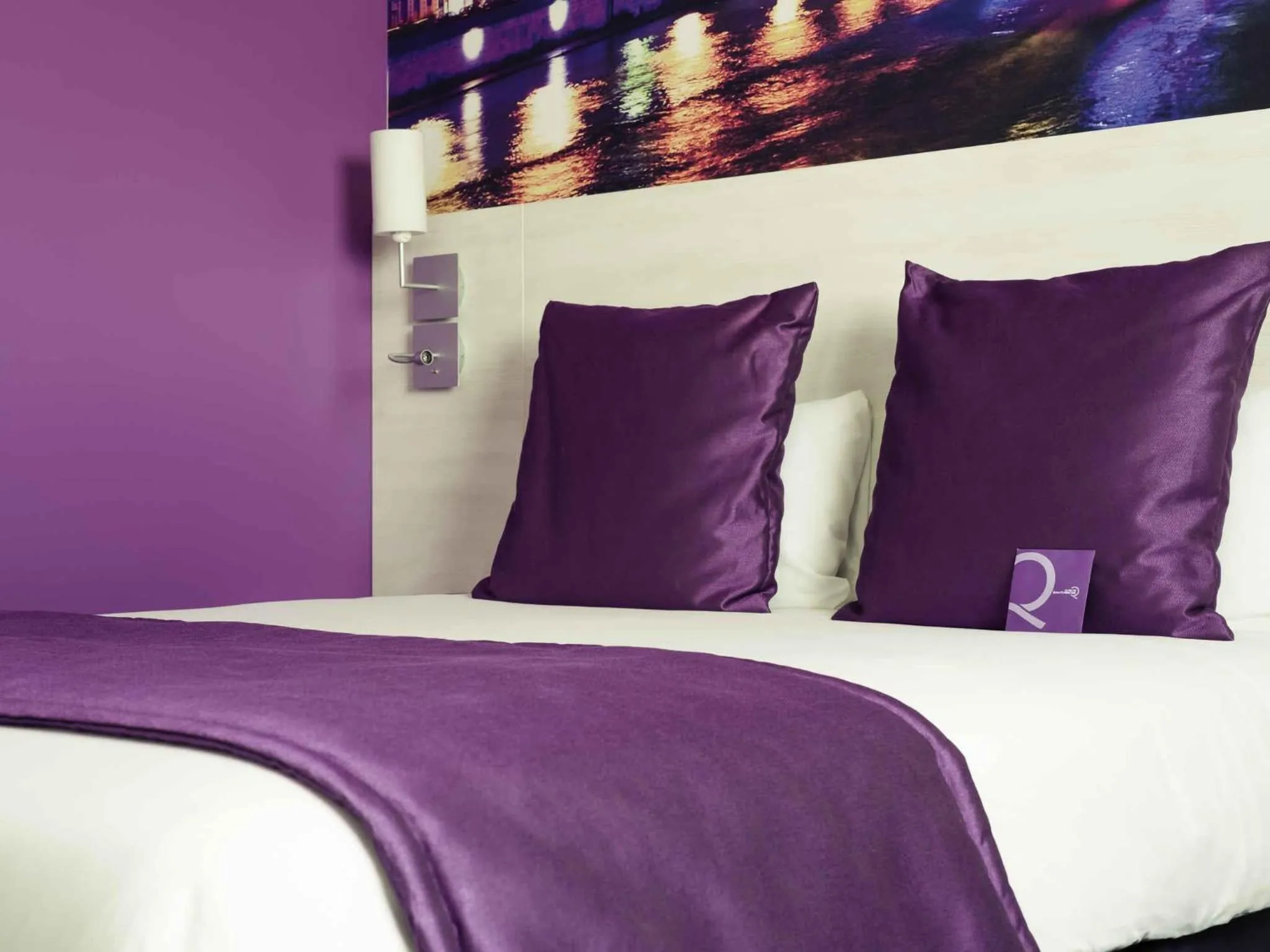 Bedroom, Bed in Hôtel Mercure Lyon Centre Charpennes Parc de la Tête d'Or