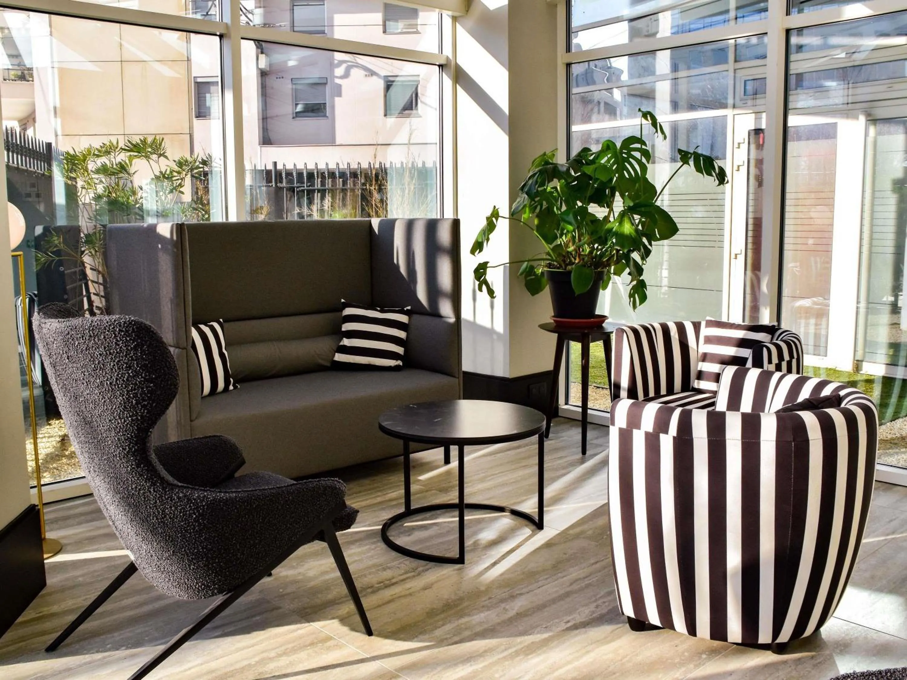 Property building in Hôtel Mercure Lyon Centre Charpennes Parc de la Tête d'Or