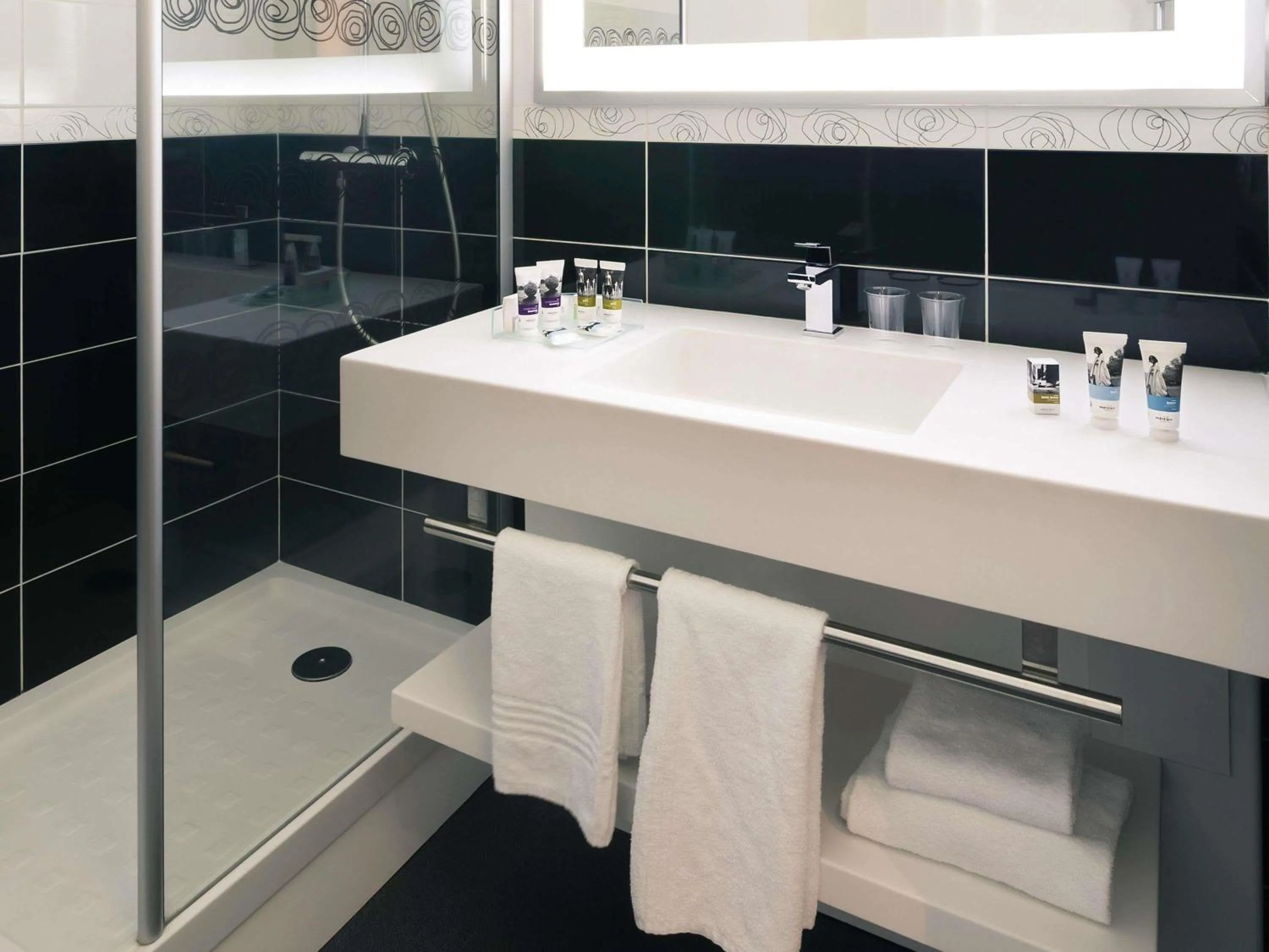 Bedroom in Hôtel Mercure Lyon Centre Charpennes Parc de la Tête d'Or