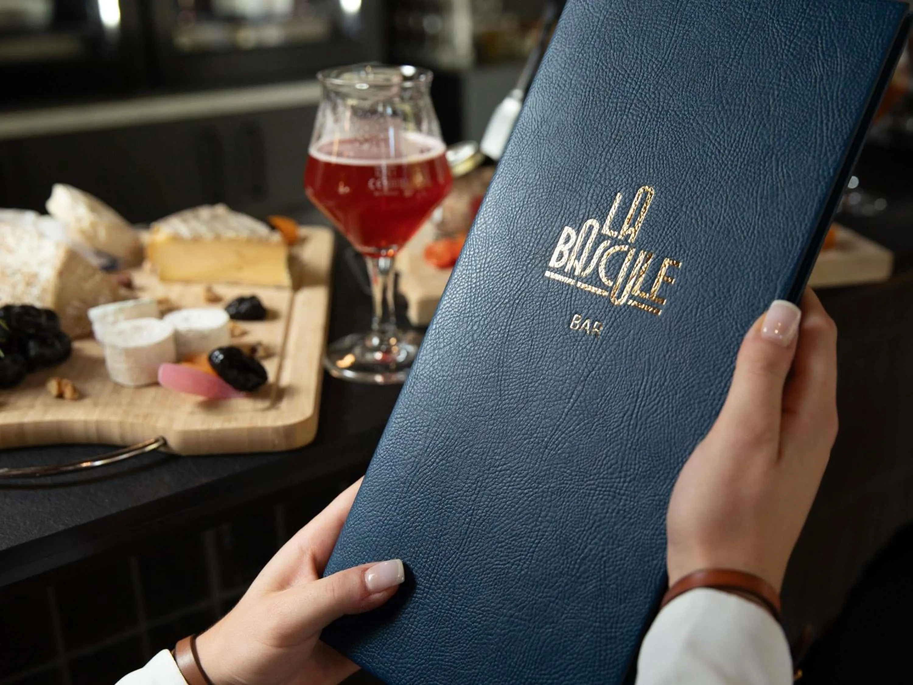 Lounge or bar in Hôtel Mercure Lyon Centre Charpennes Parc de la Tête d'Or