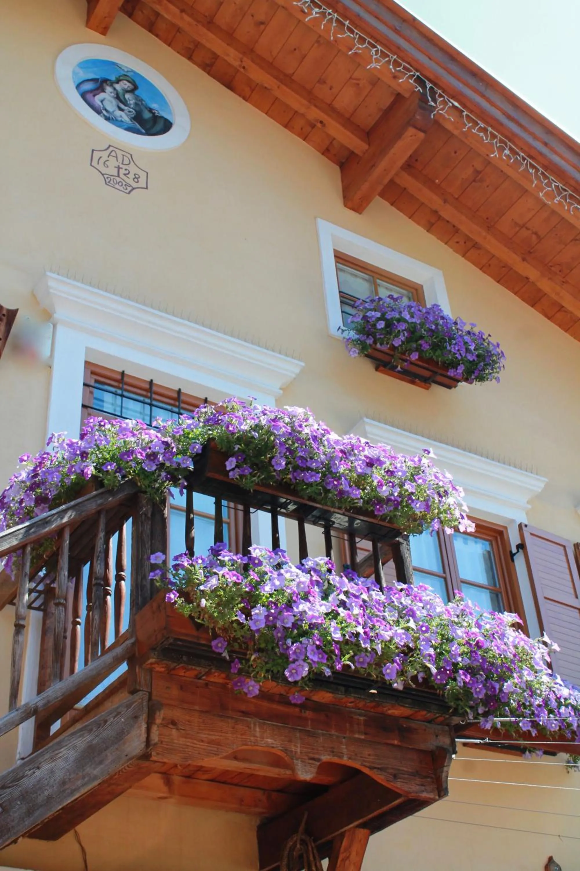 Decorative detail in Hotel Garnì Salvanel