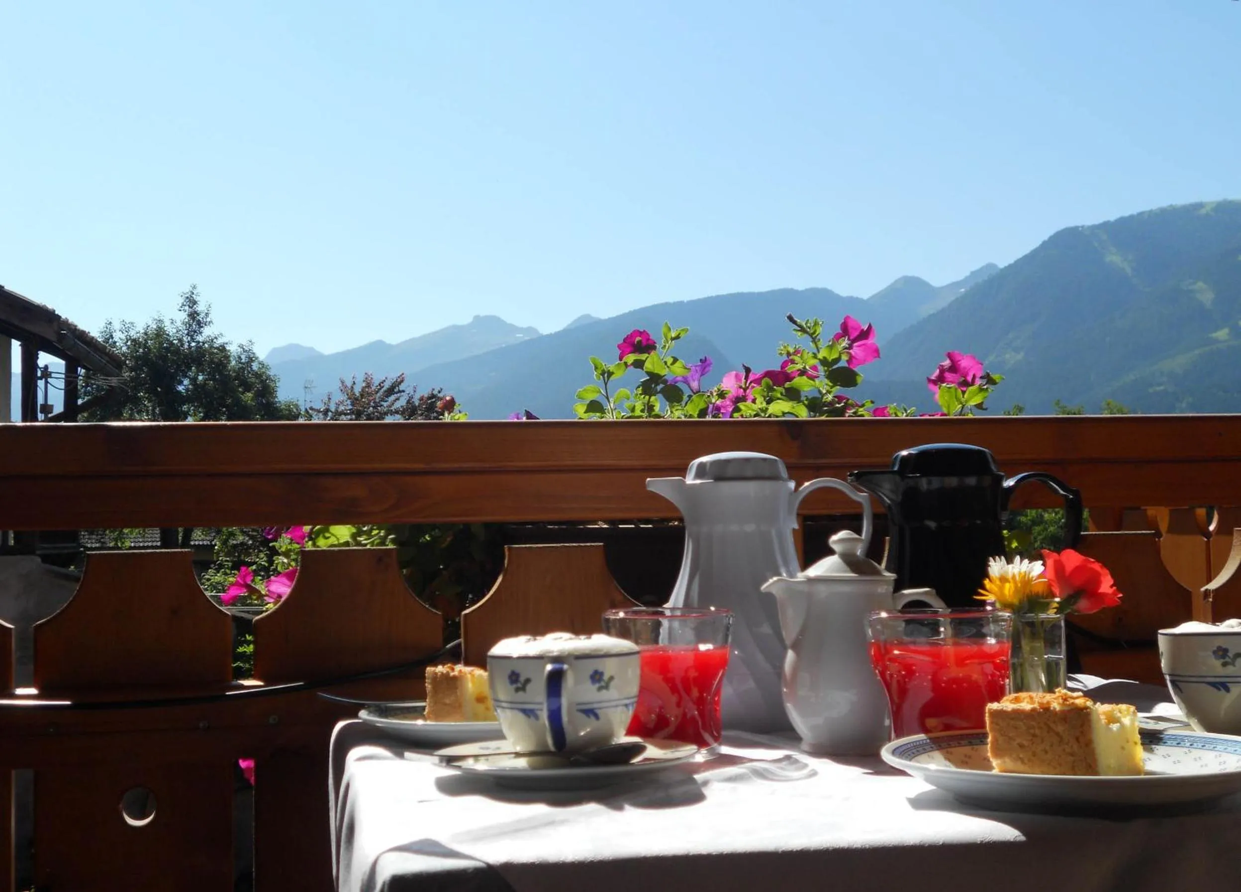 Bird's eye view in Hotel Garnì Salvanel