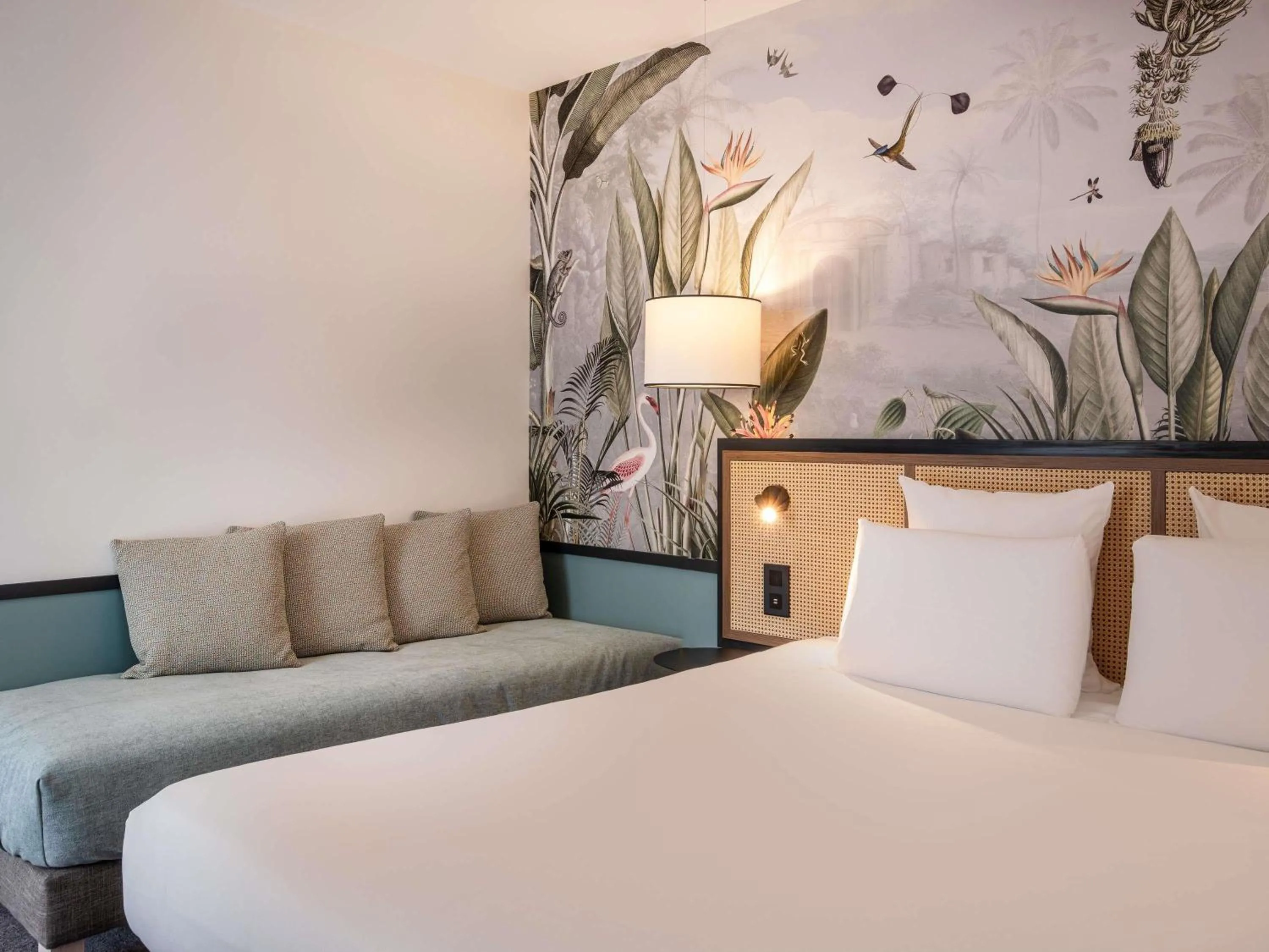 Bedroom, Bed in Mercure Le Mans Batignolles - Hotel & Spa