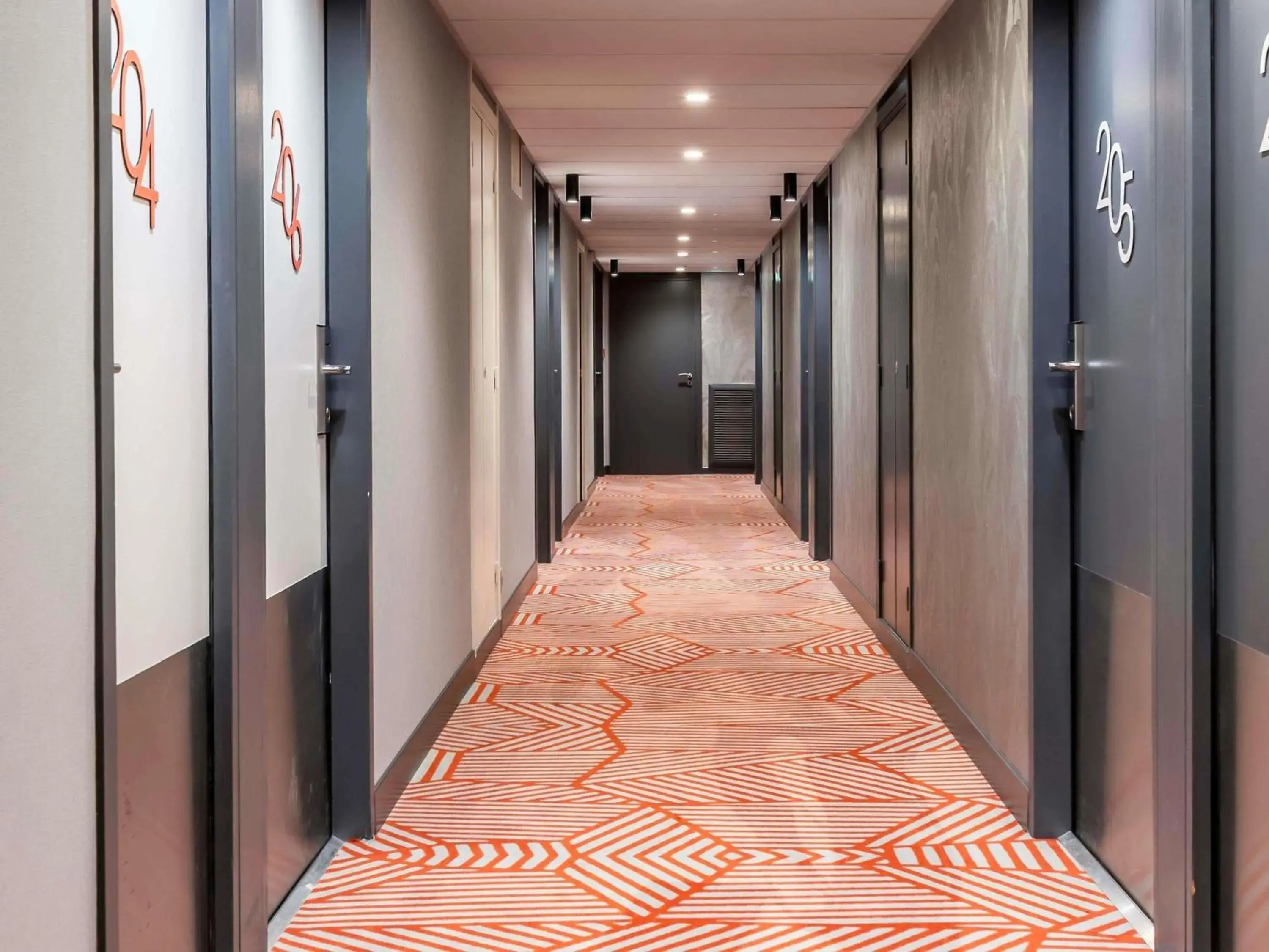 Classic  Twin Room in Mercure Marseille Centre Prado Vélodrome Classic  Twin Room in Mercure Marseille Centre Prado Vélodrome