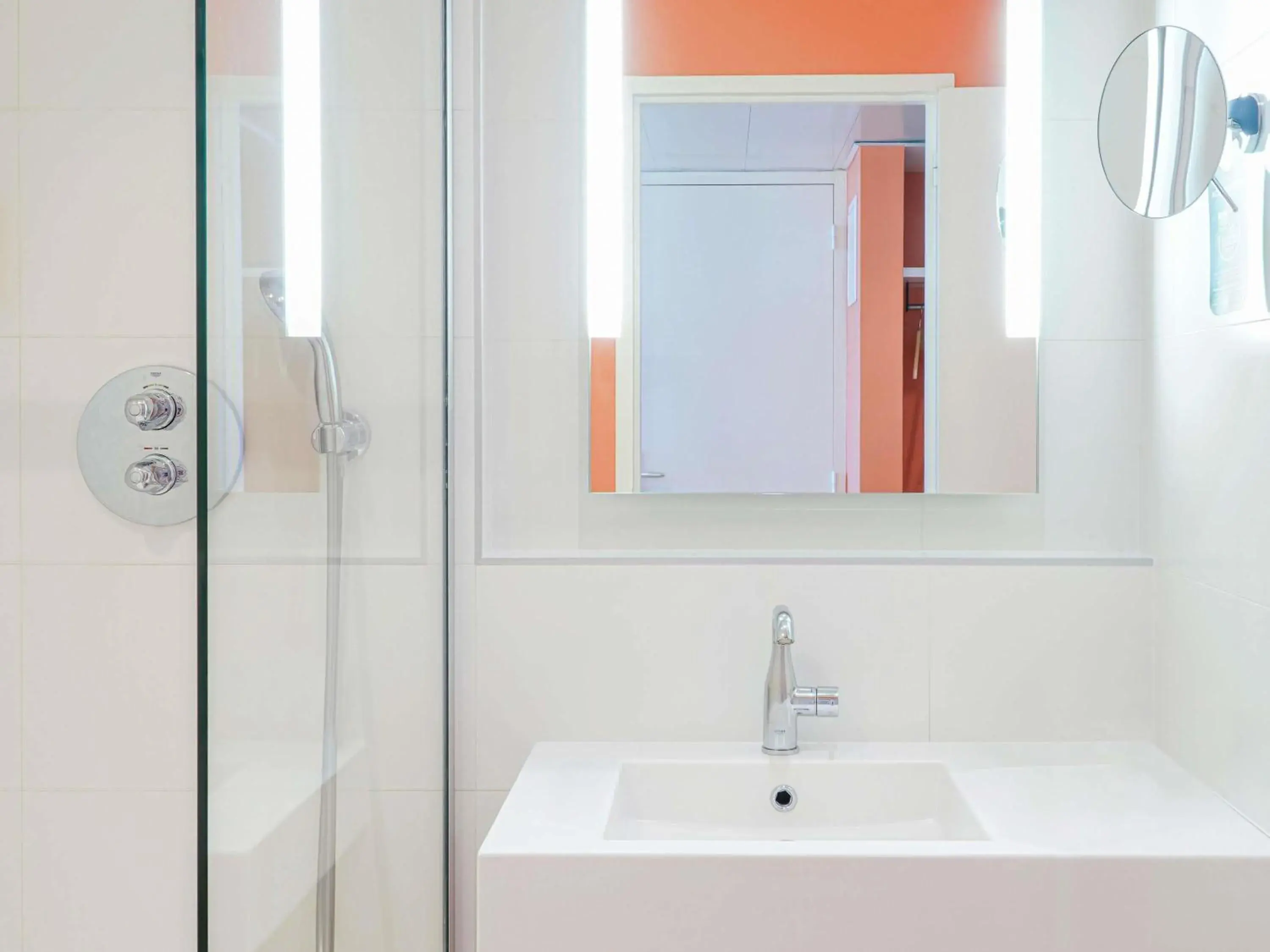 Classic  Double Room in Mercure Marseille Centre Prado Vélodrome Classic  Double Room in Mercure Marseille Centre Prado Vélodrome