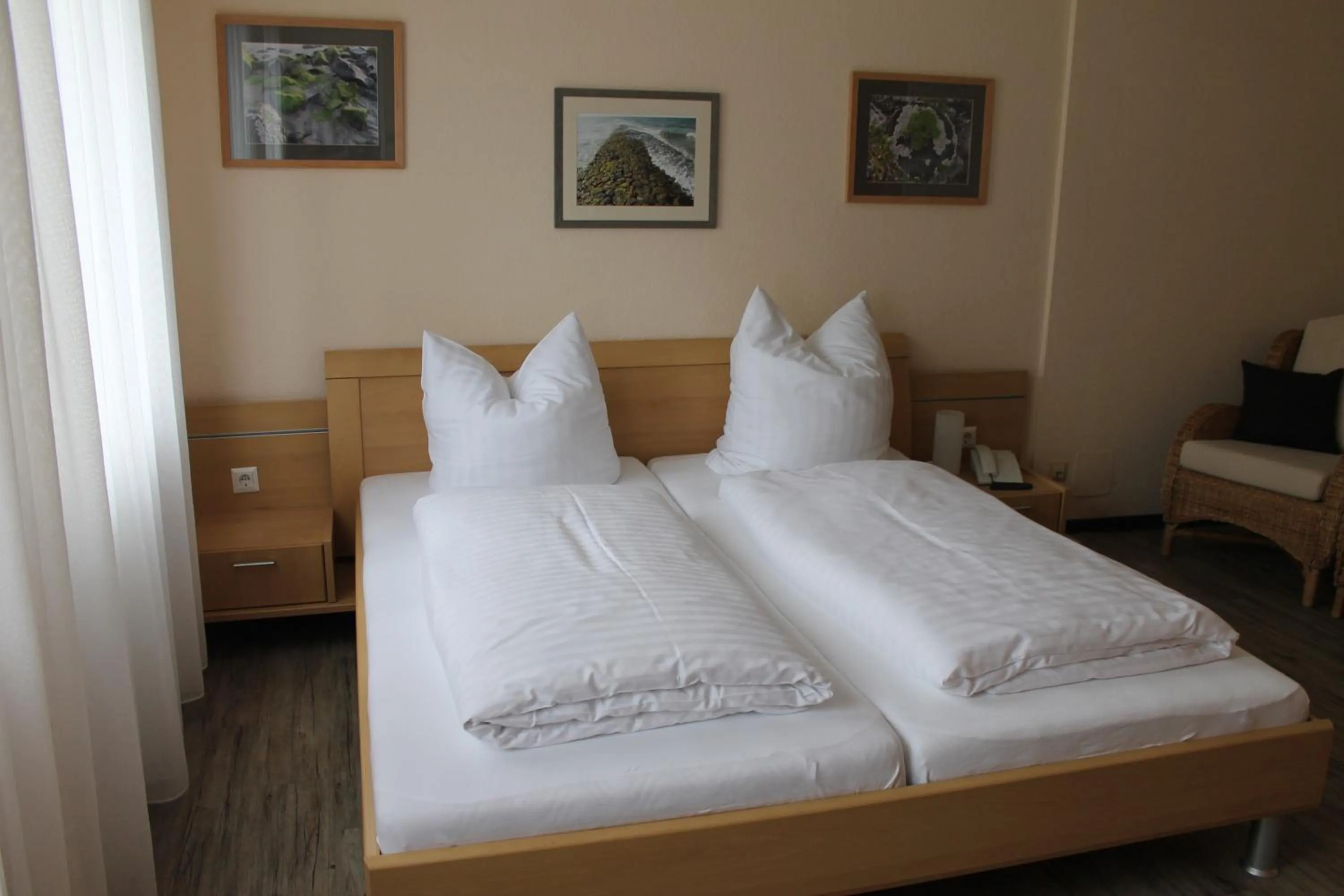 Bed in Alleehotel-Eschen