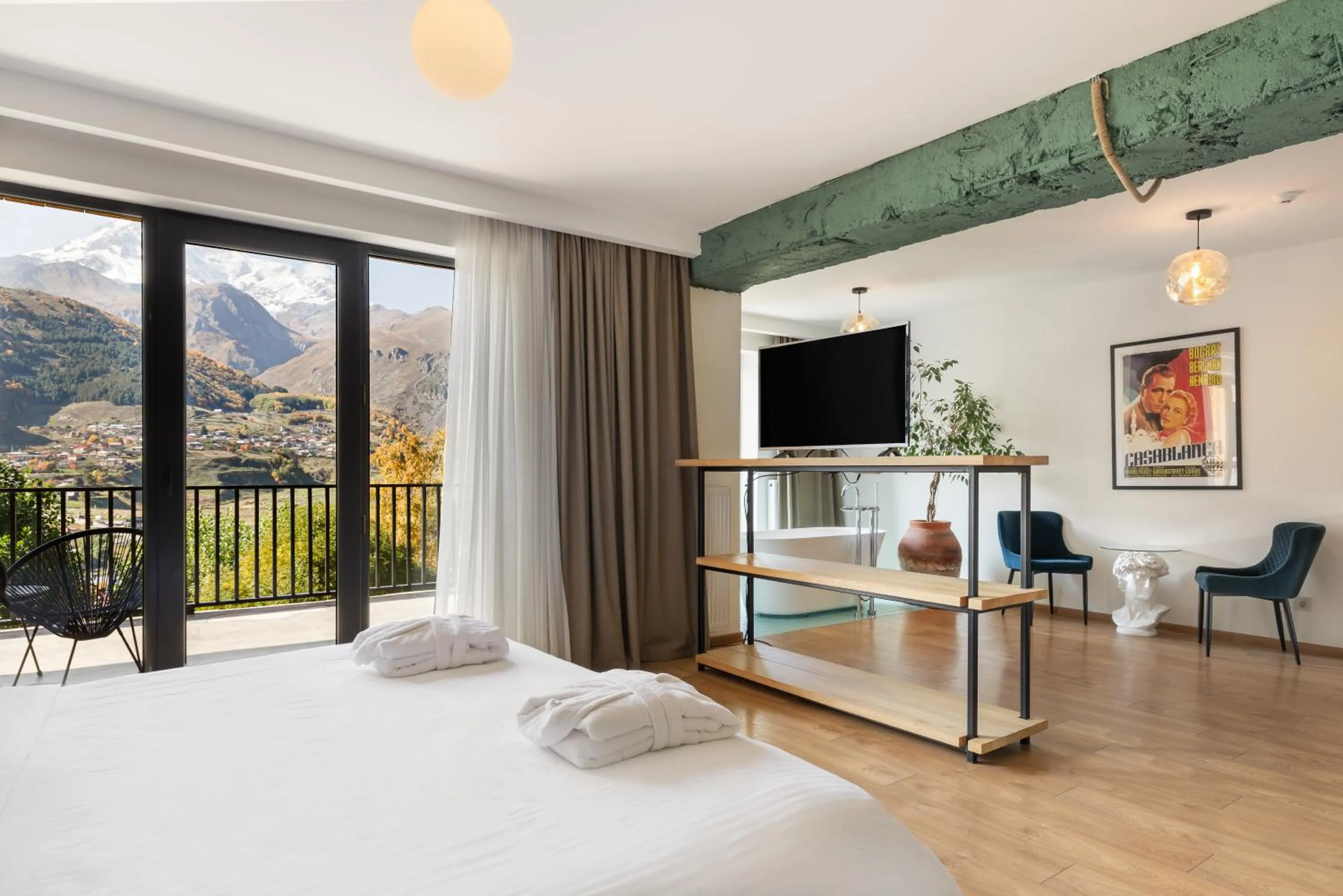 Photo of the whole room in Intourist Kazbegi