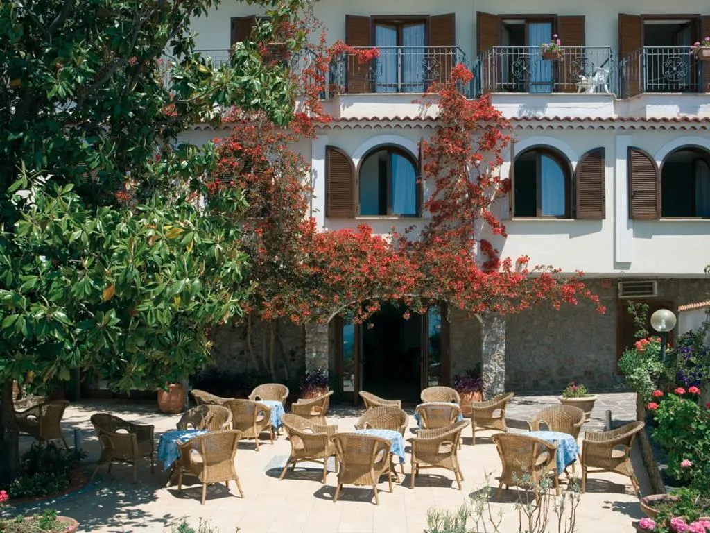 Facade/entrance in Hotel Club San Diego