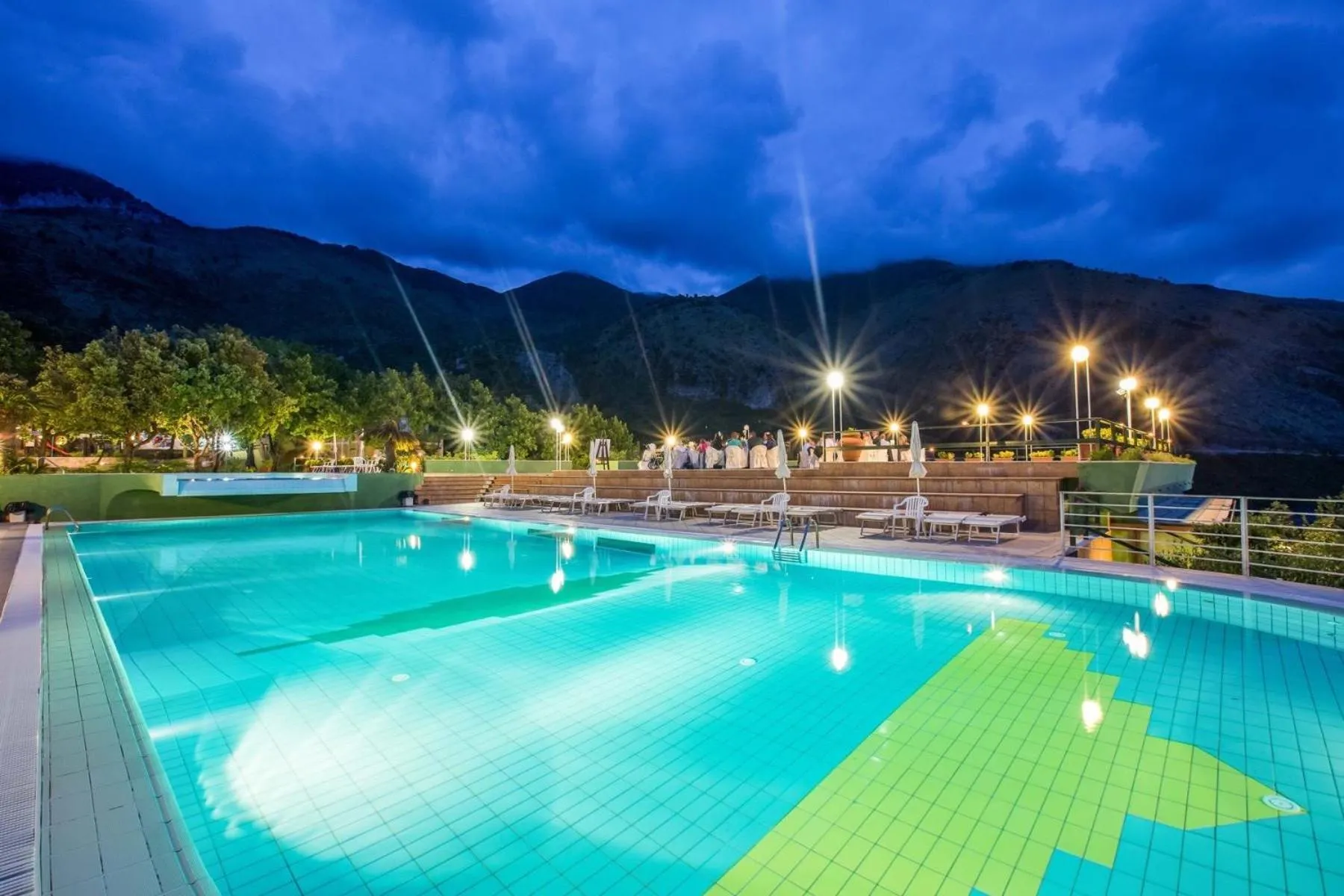 Night in Hotel Club San Diego