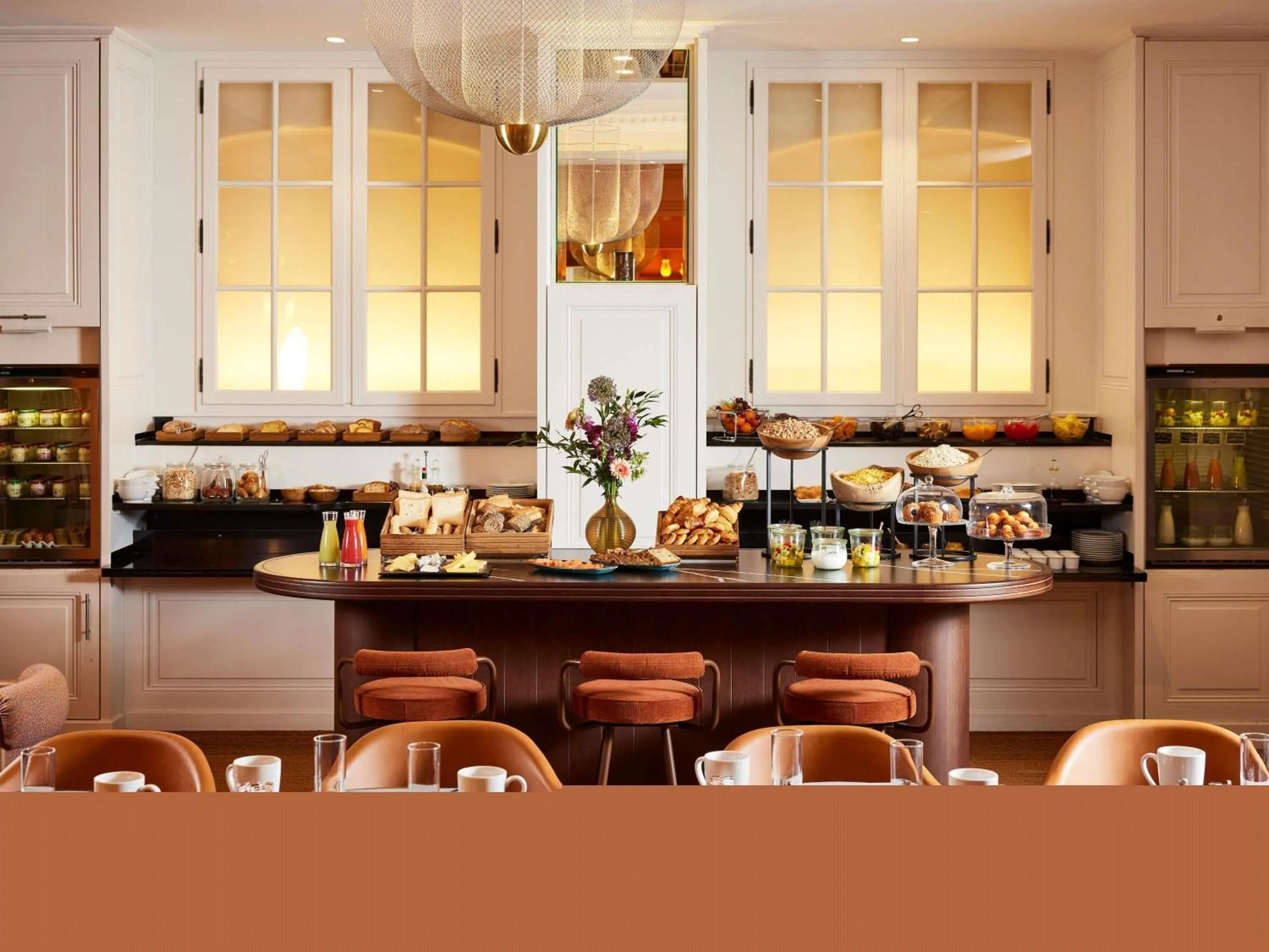 Breakfast in Sofitel Paris Baltimore Tour Eiffel