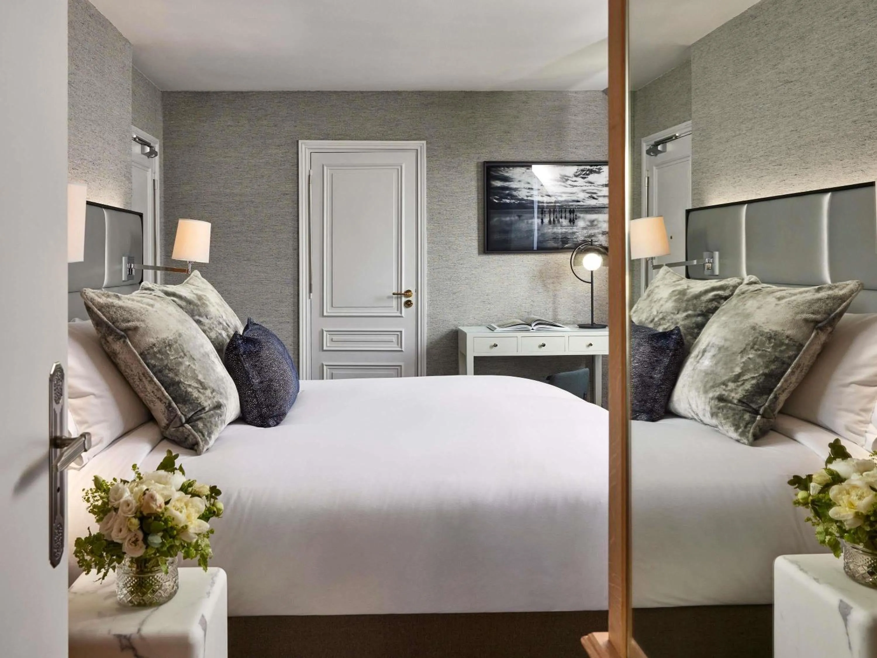 Bedroom, Bed in Sofitel Paris Baltimore Tour Eiffel