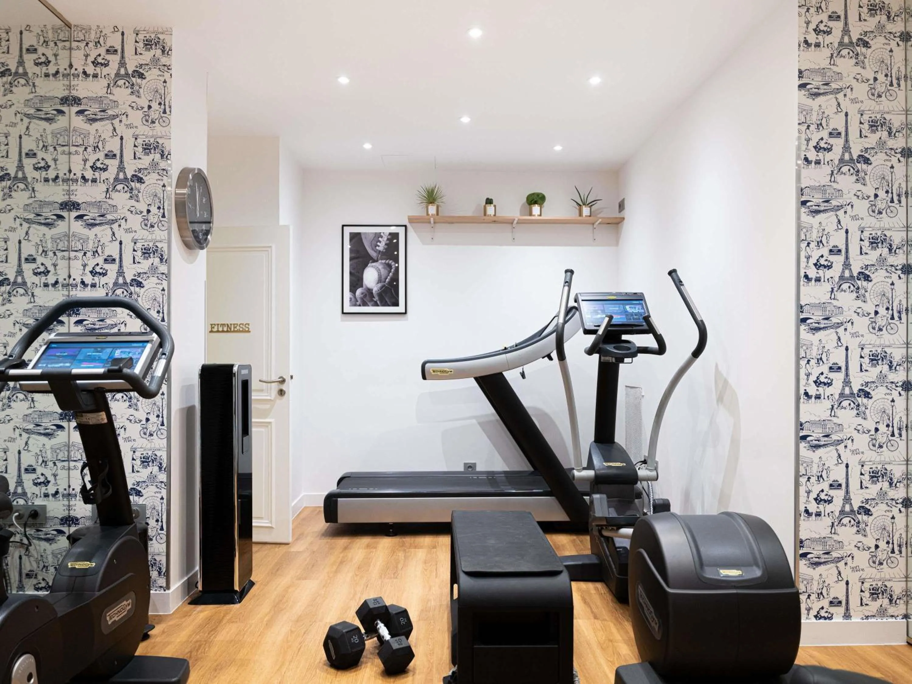 Fitness centre/facilities in Sofitel Paris Baltimore Tour Eiffel