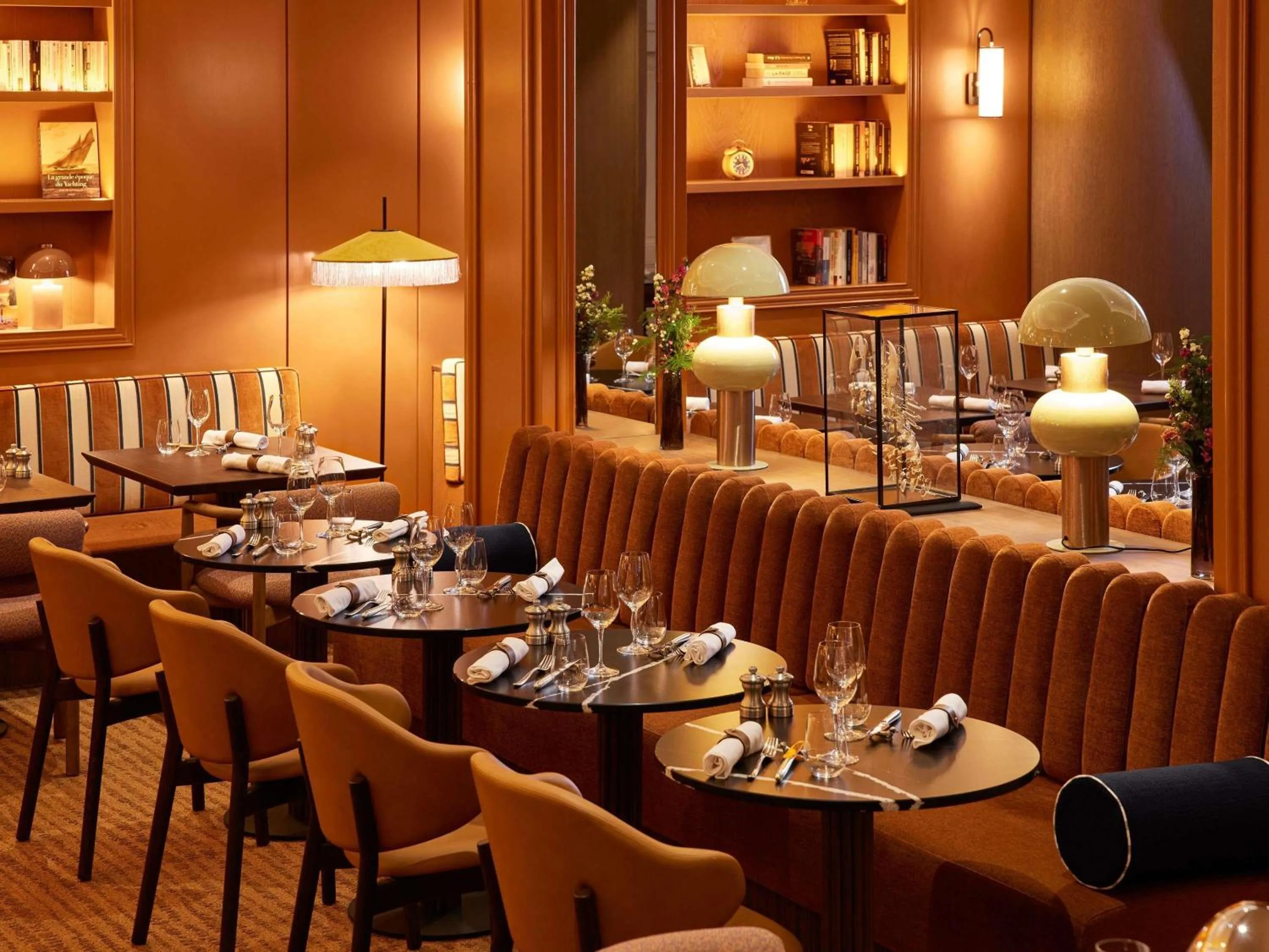 Restaurant/places to eat in Sofitel Paris Baltimore Tour Eiffel