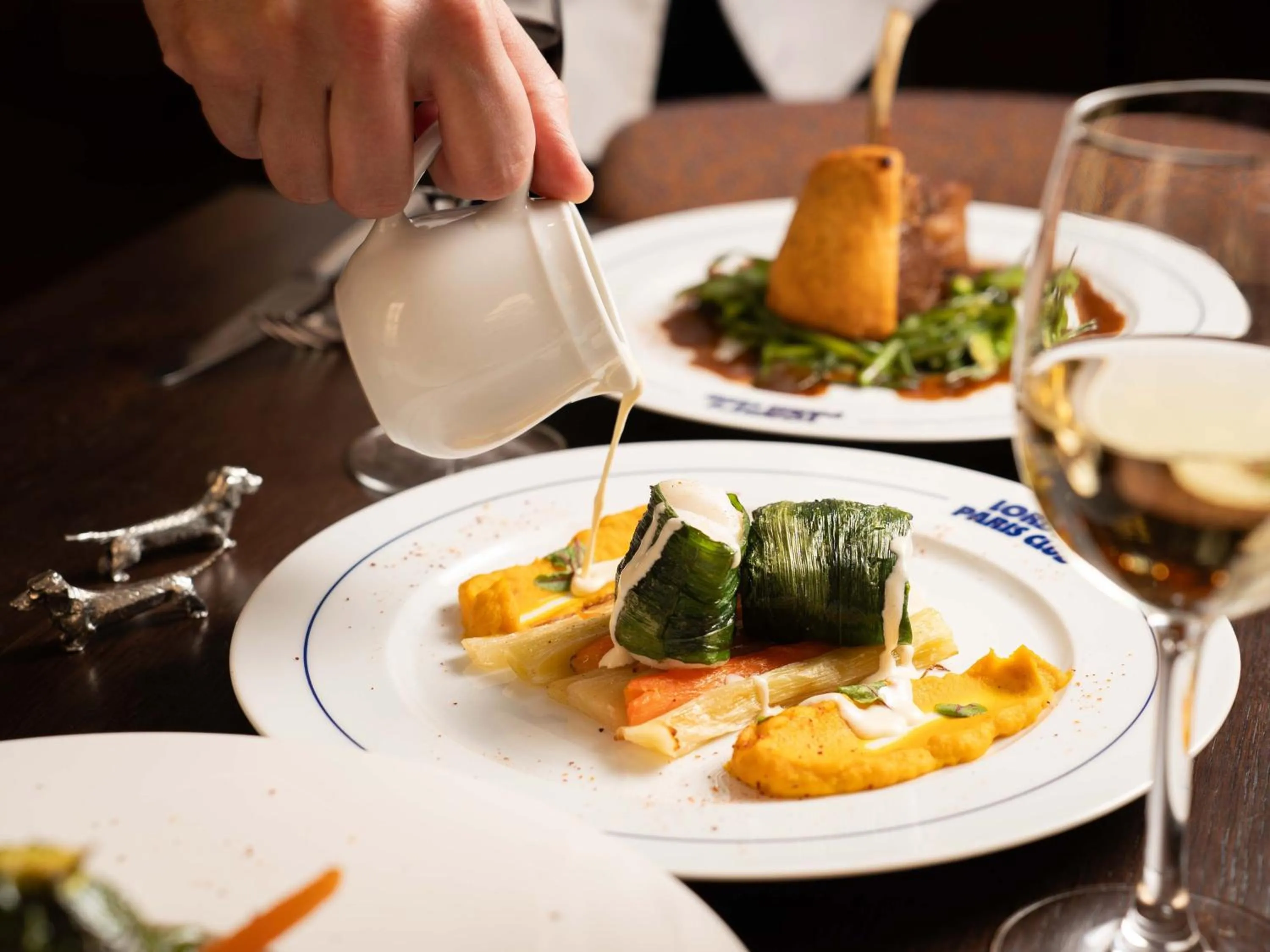 Restaurant/places to eat in Sofitel Paris Baltimore Tour Eiffel