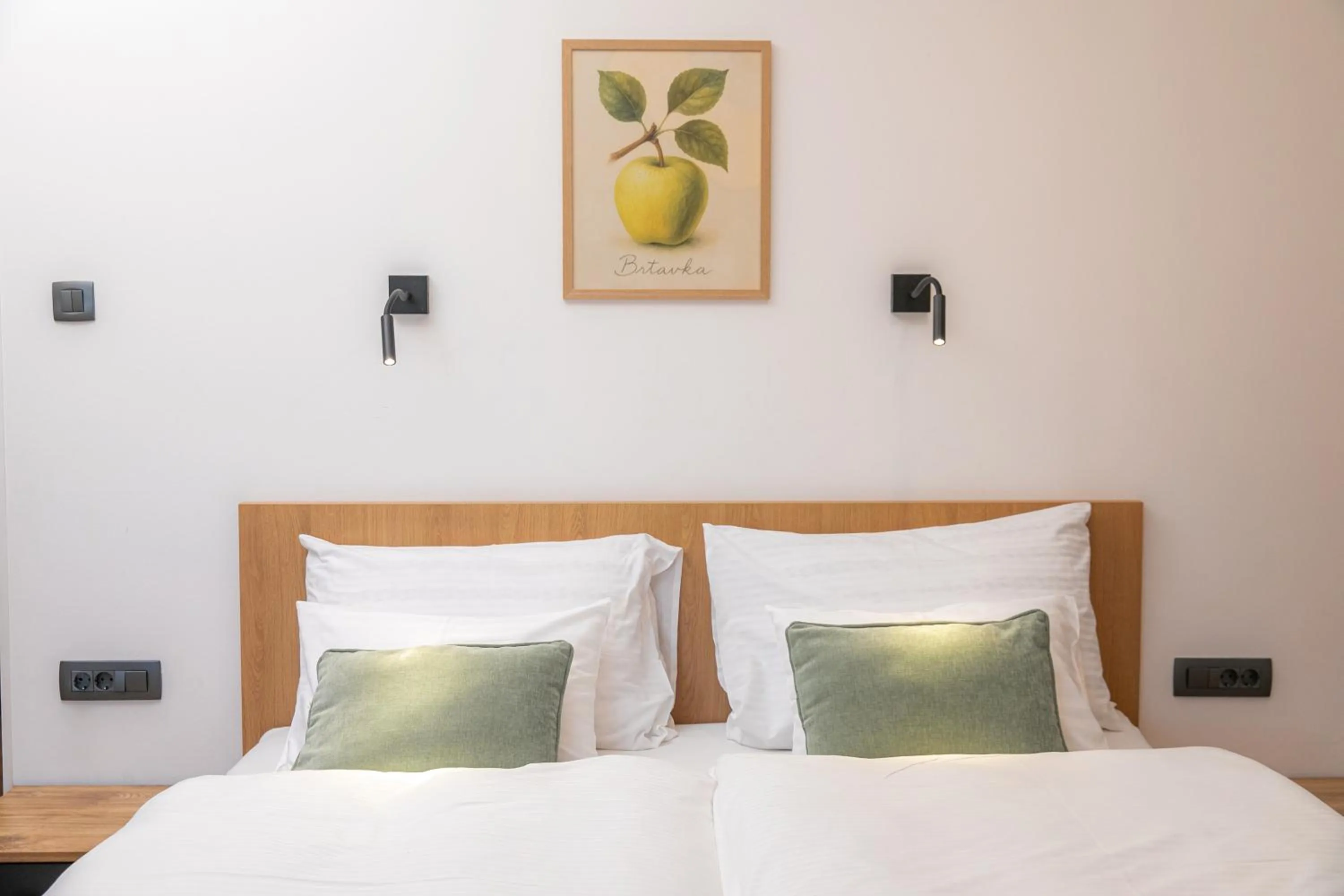 Property building, Bed in Kozjanski dvor