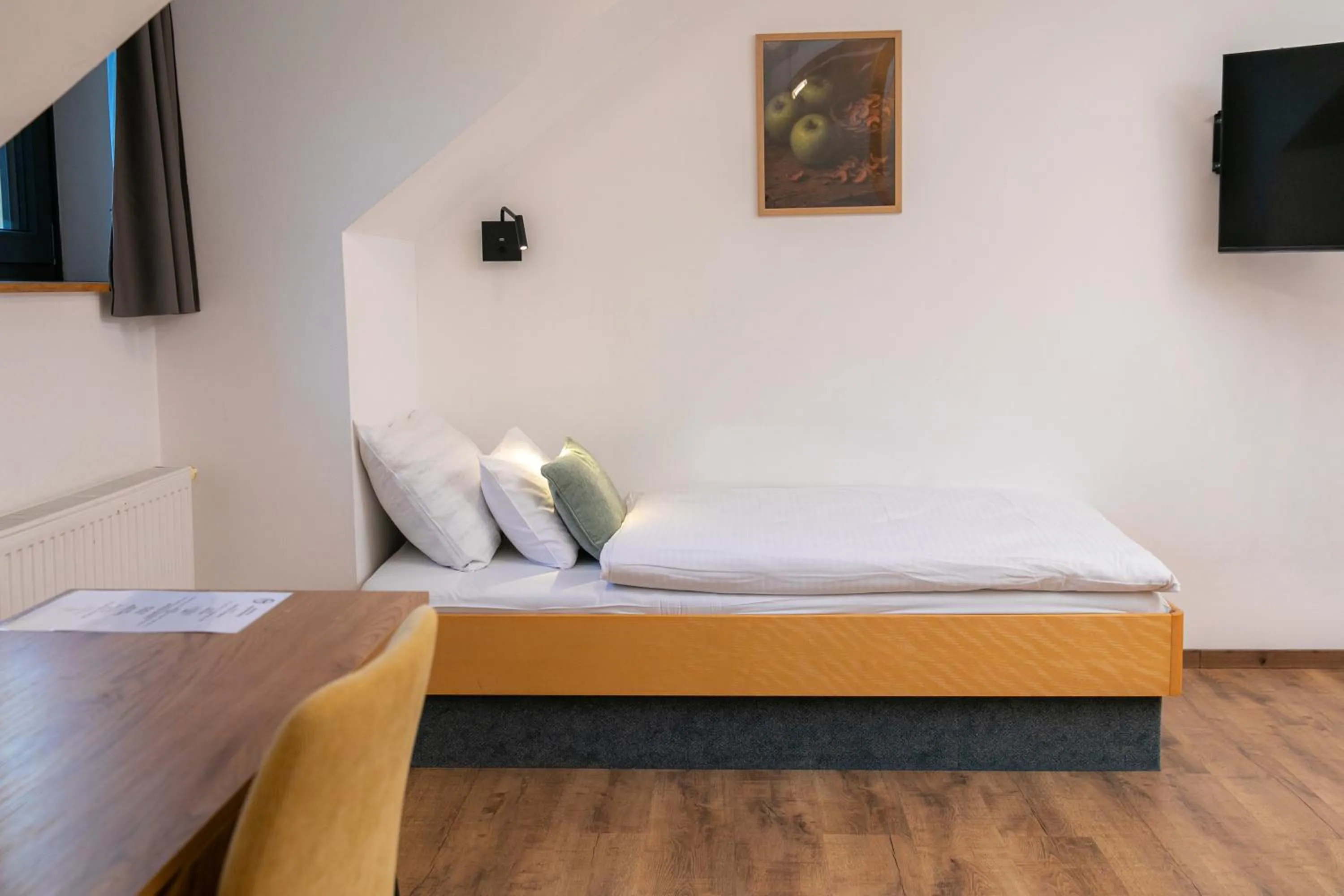 Property building, Bed in Kozjanski dvor