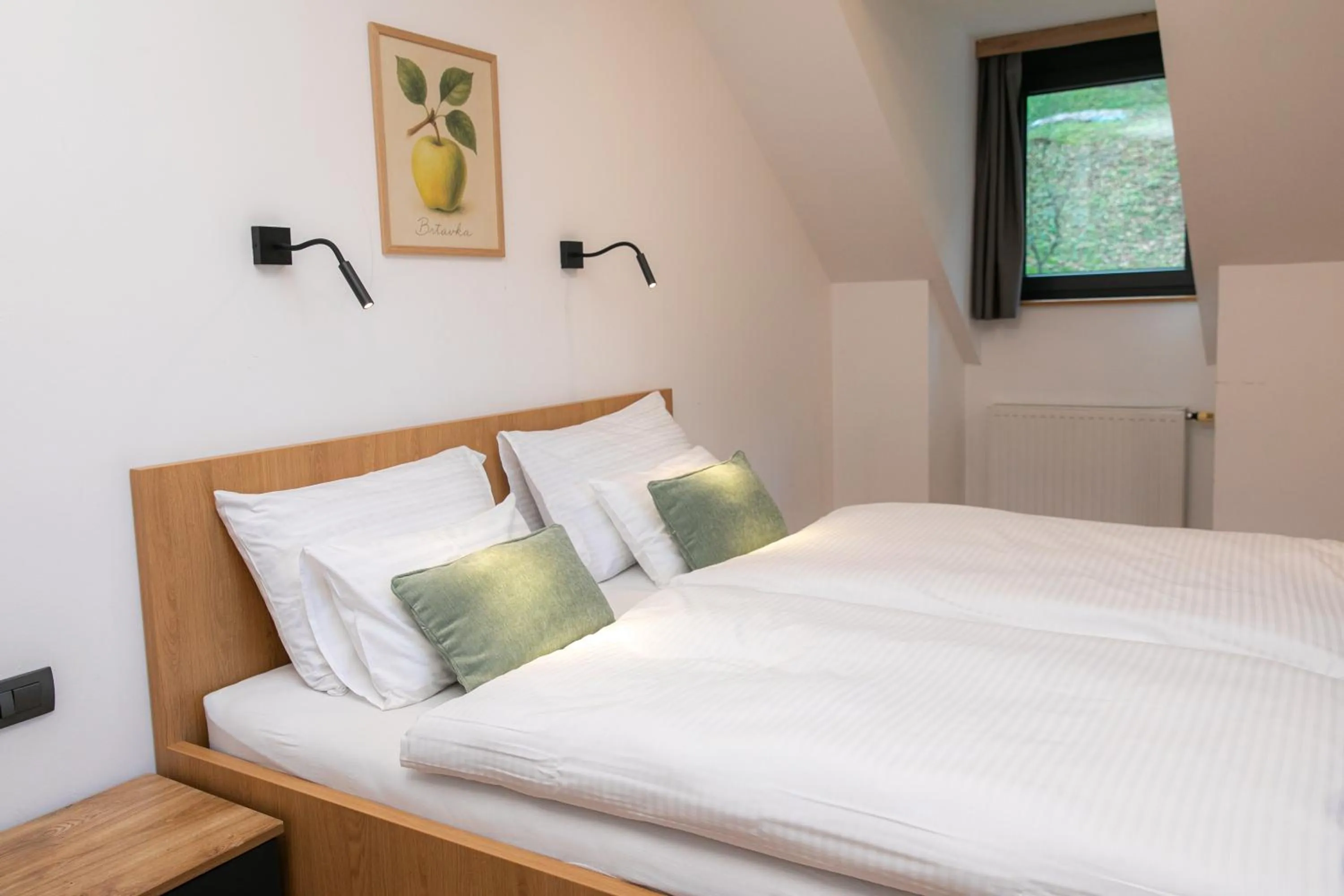 Bed in Kozjanski dvor