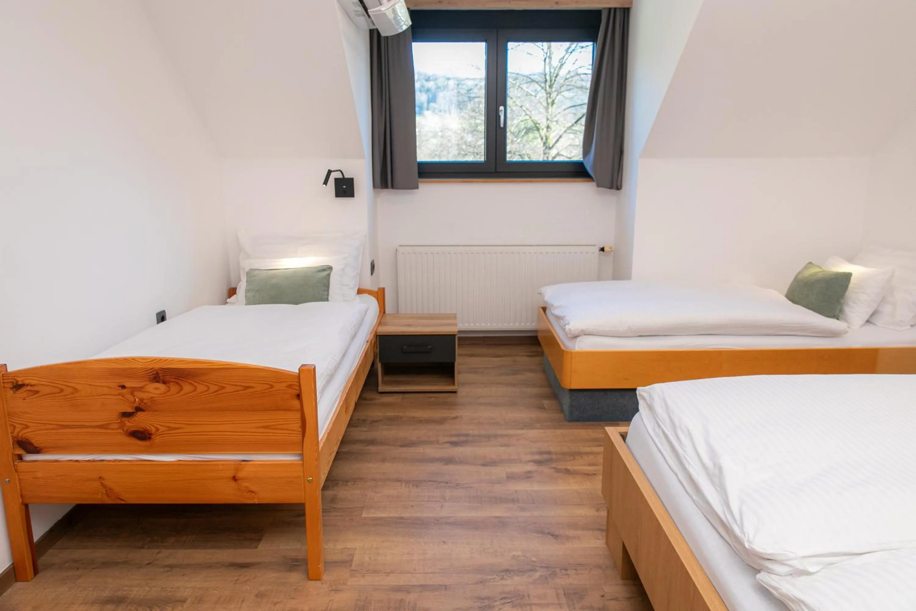 Property building, Bed in Kozjanski dvor