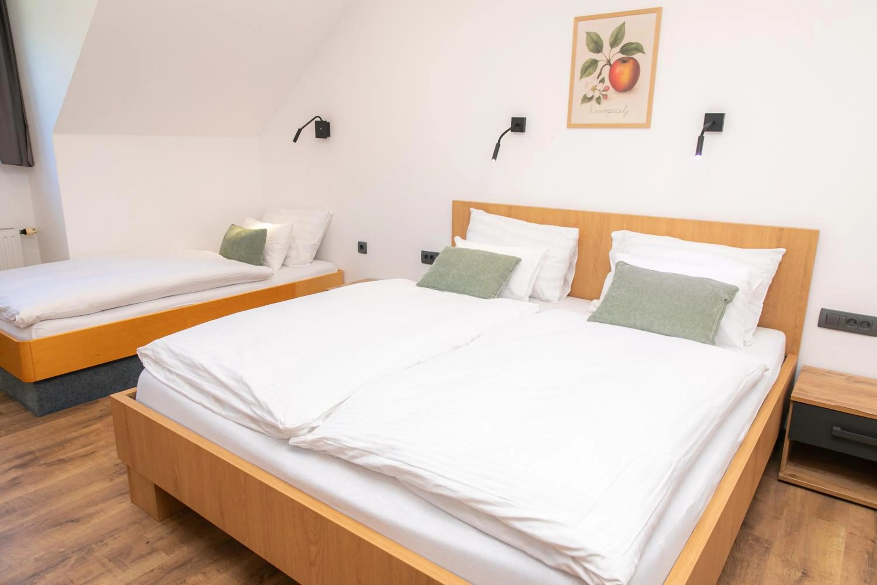 Property building, Bed in Kozjanski dvor