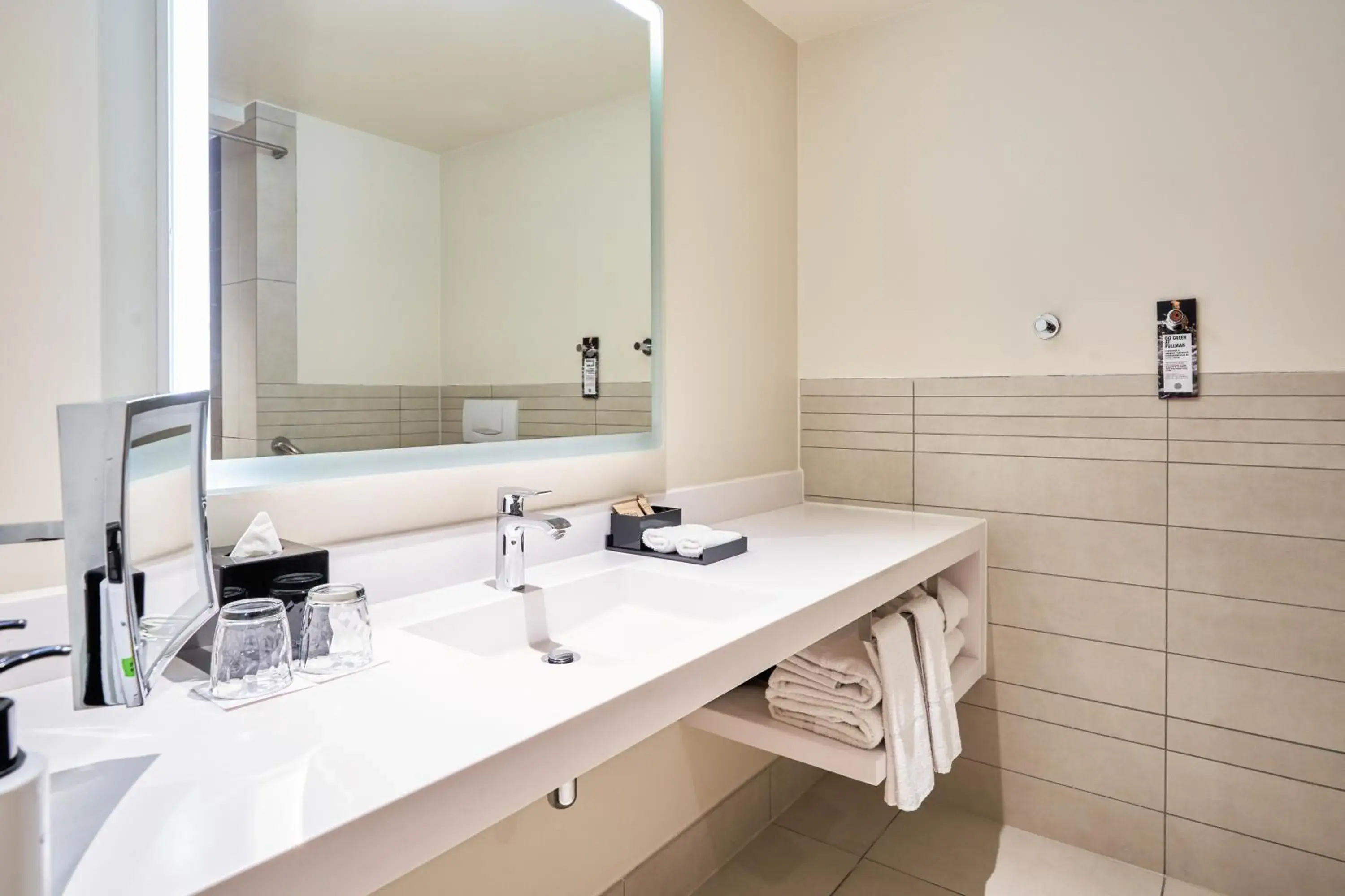 Presidential Suite with Two King Beds and One Double Sofa Bed - High Floor/Paris View in Pullman Paris Centre - Bercy Presidential Suite with Two King Beds and One Double Sofa Bed - High Floor/Paris View in Pullman Paris Centre - Bercy