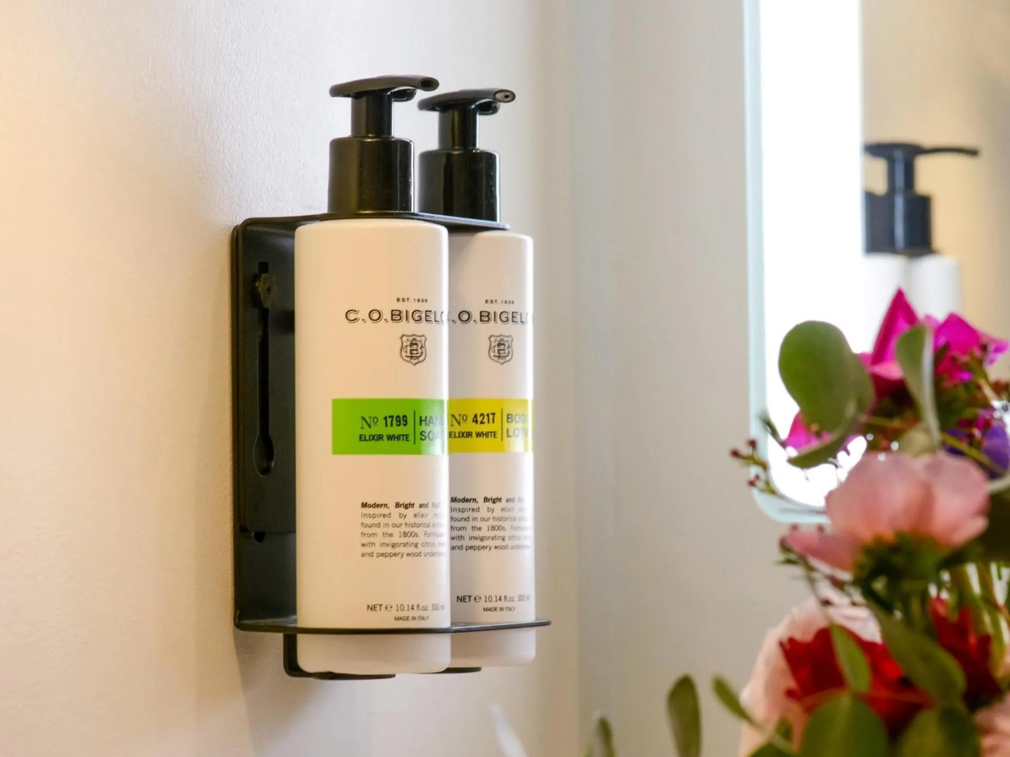 Toilet in Pullman Paris Centre - Bercy