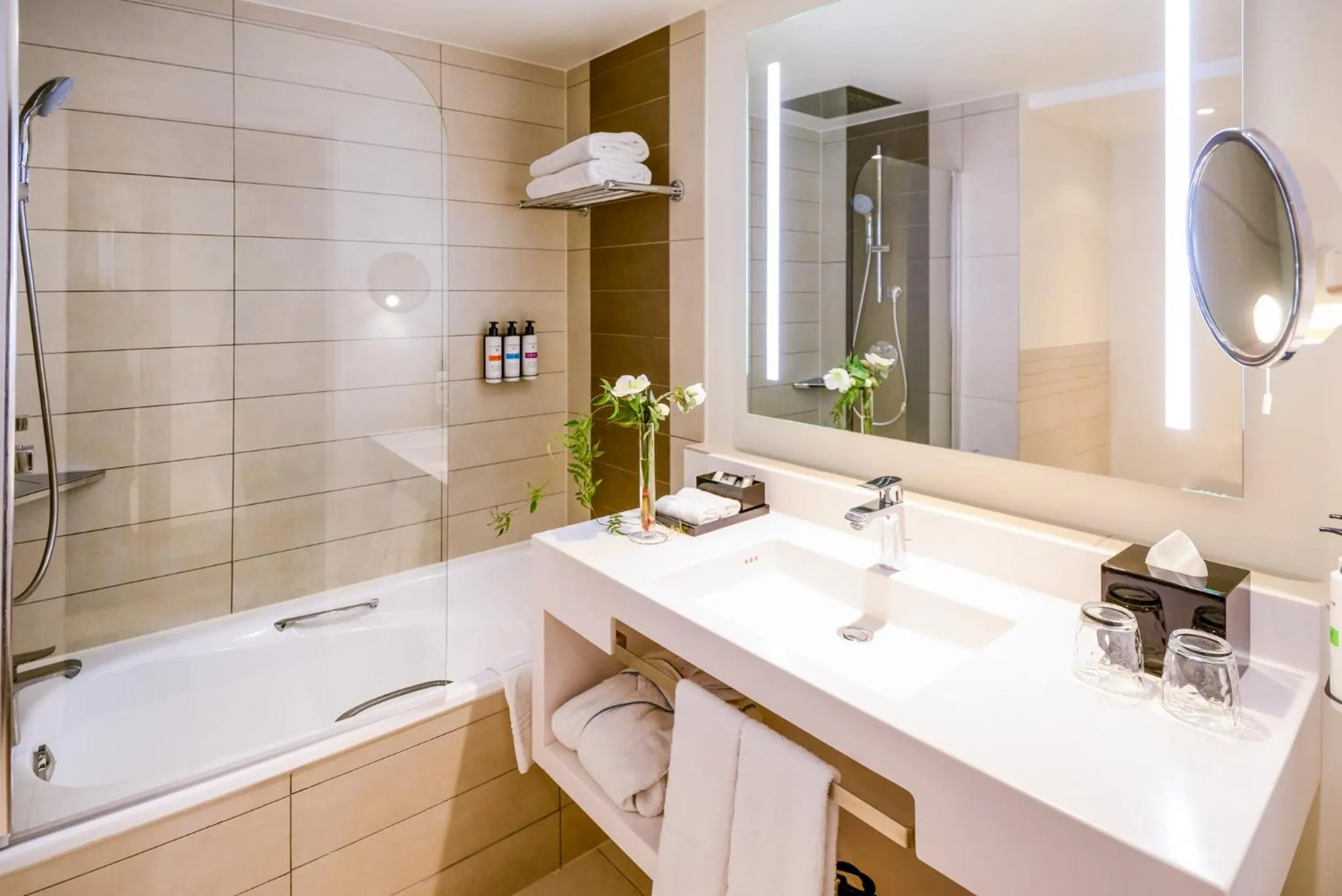 Bathroom in Pullman Paris Centre - Bercy