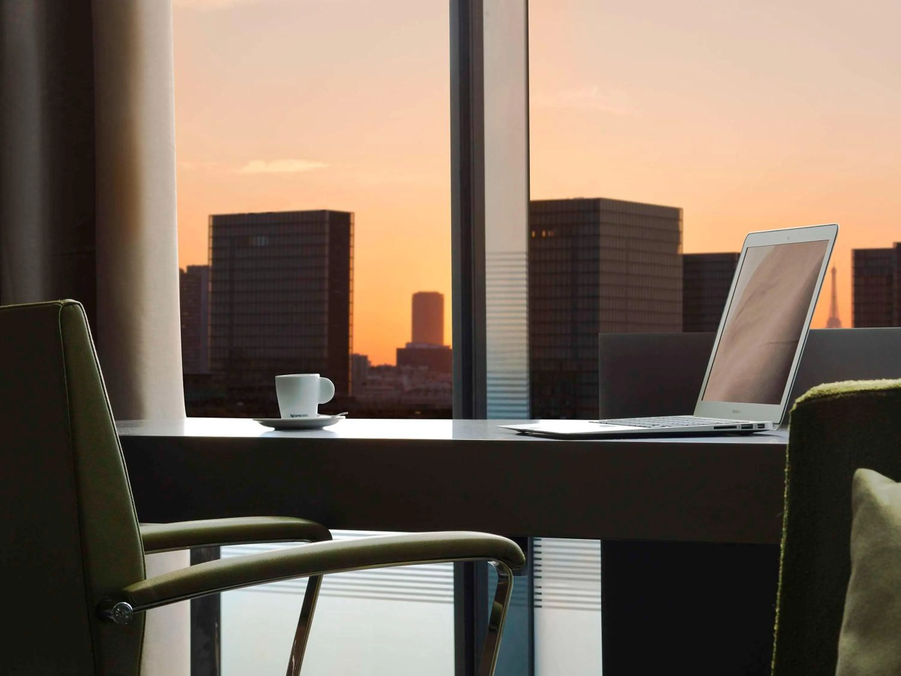 Bedroom in Pullman Paris Centre - Bercy