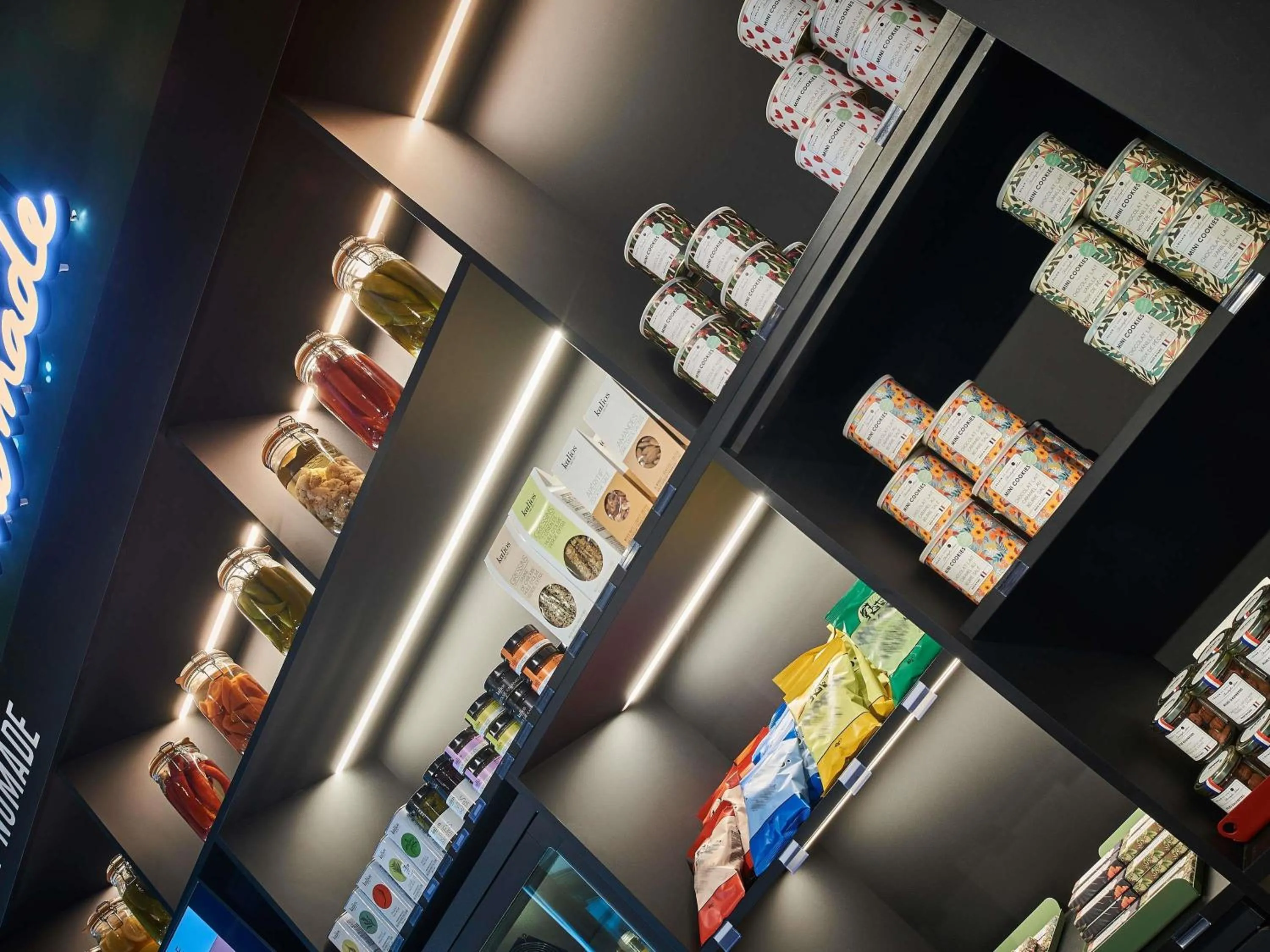 Lounge or bar in Novotel Paris Roissy CDG Convention