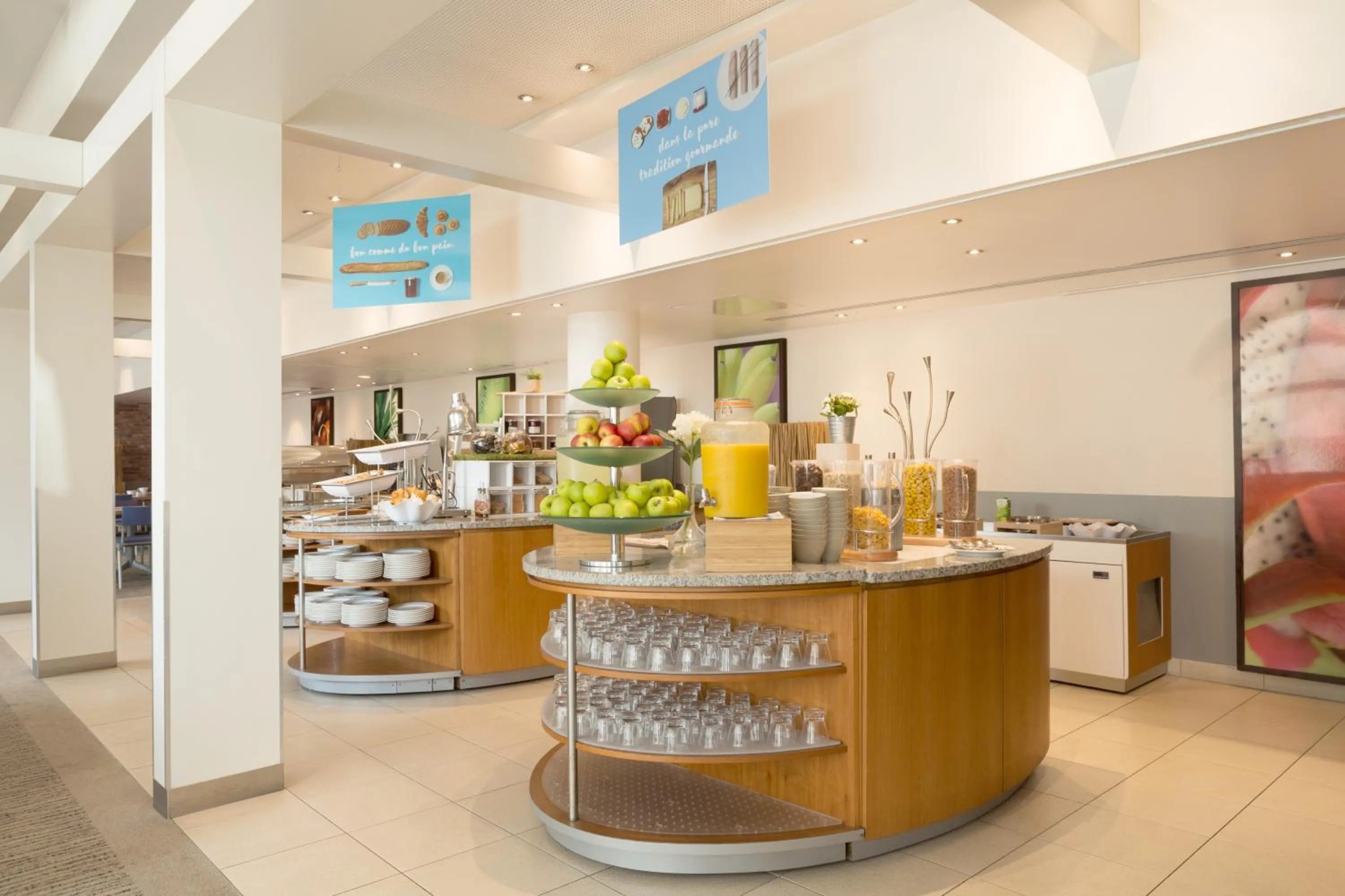 Breakfast in Novotel Paris Roissy CDG Convention