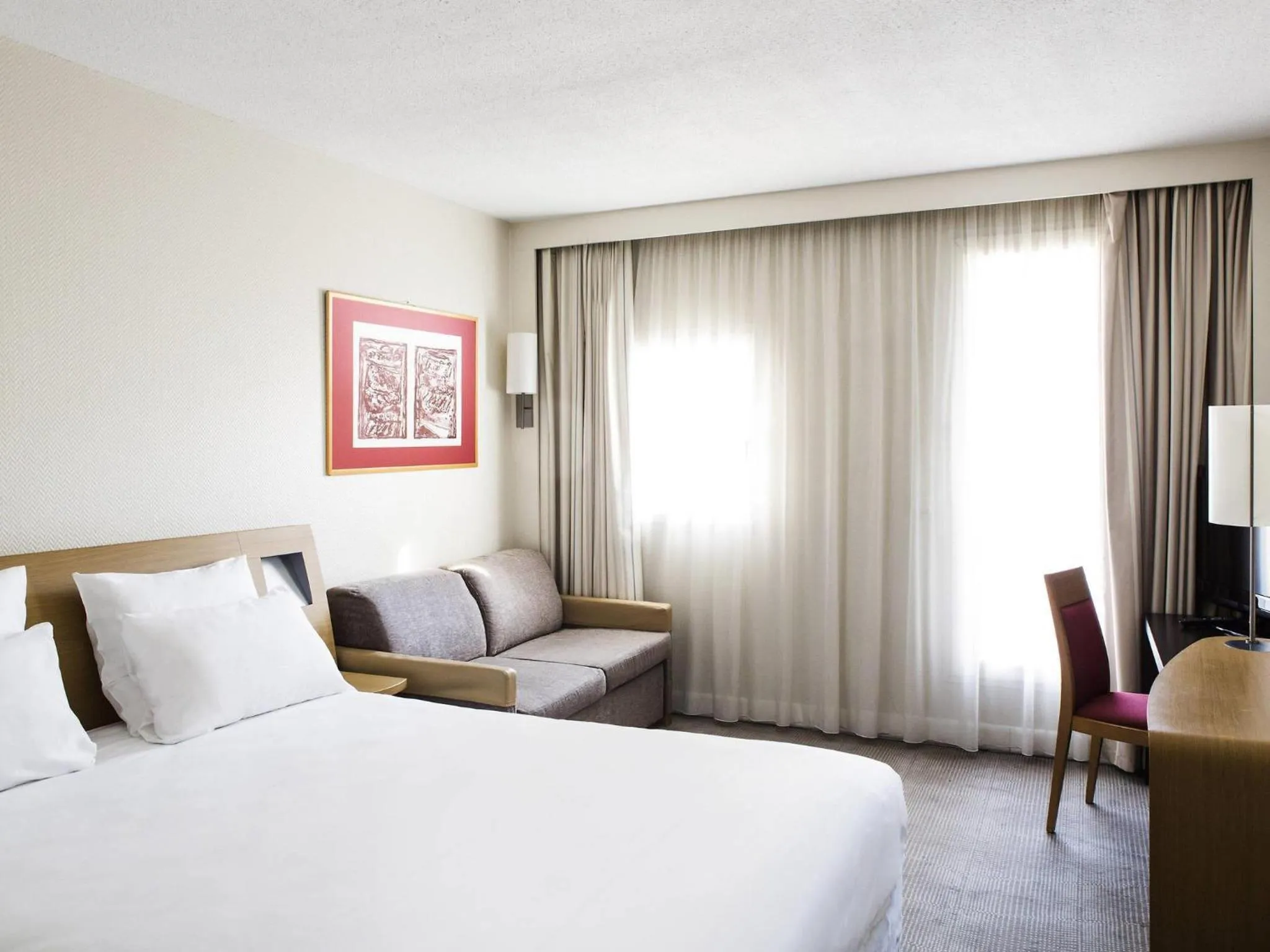 Bedroom, Bed in Novotel Paris Roissy CDG Convention